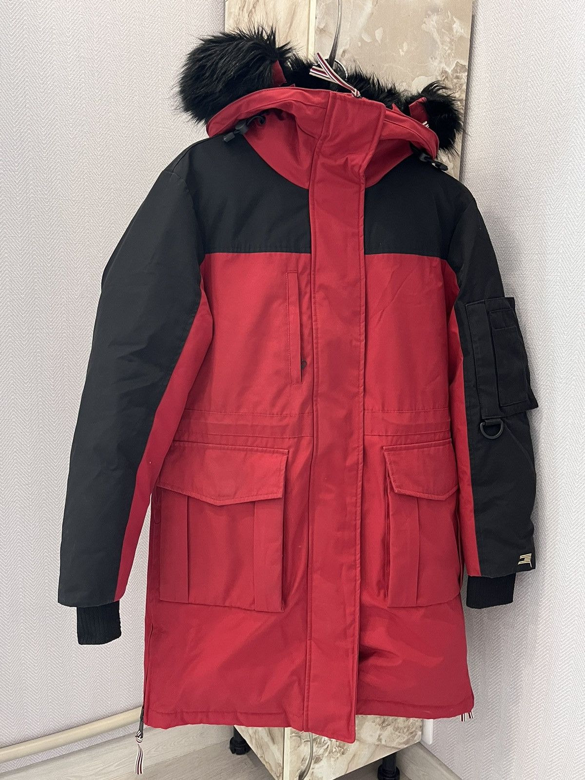 Tommy Hilfiger Tommy Hilfiger Parka Women's down jacket red minimalistic Size XS / US 0-2 / IT 36-38 - 3 Thumbnail