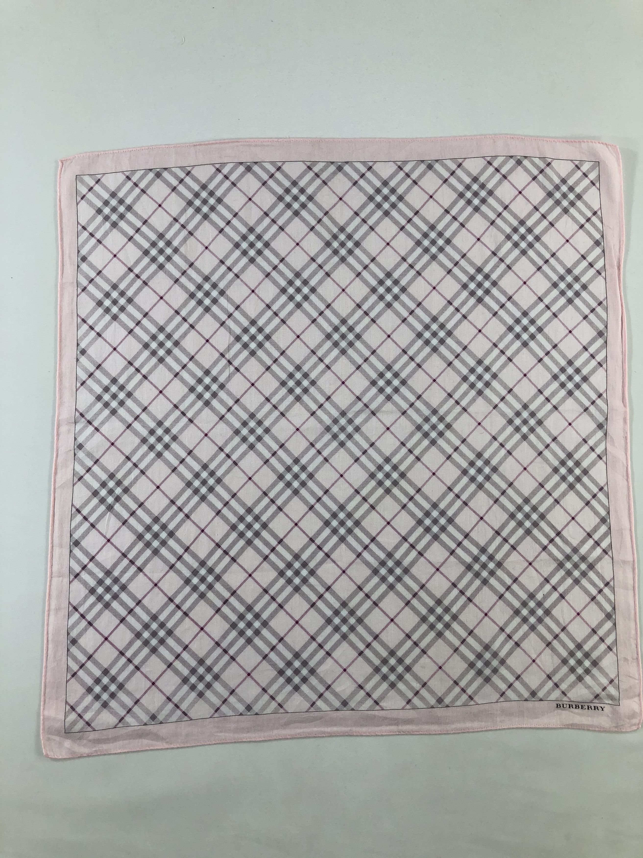 Burberry Burberry Handkerchief / Bandana / Neckerchief Size ONE SIZE - 1 Thumbnail