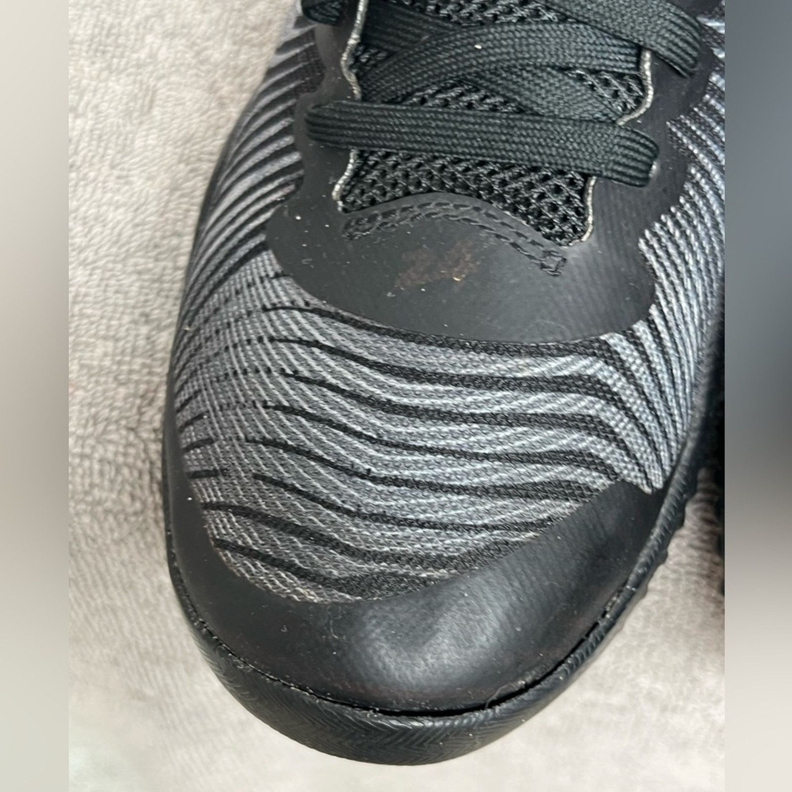 Nike Nike Kobe Bryant Mentality 2 Black White Youth 5.5Y RARE Size US 7 / IT 37 - 10 Thumbnail