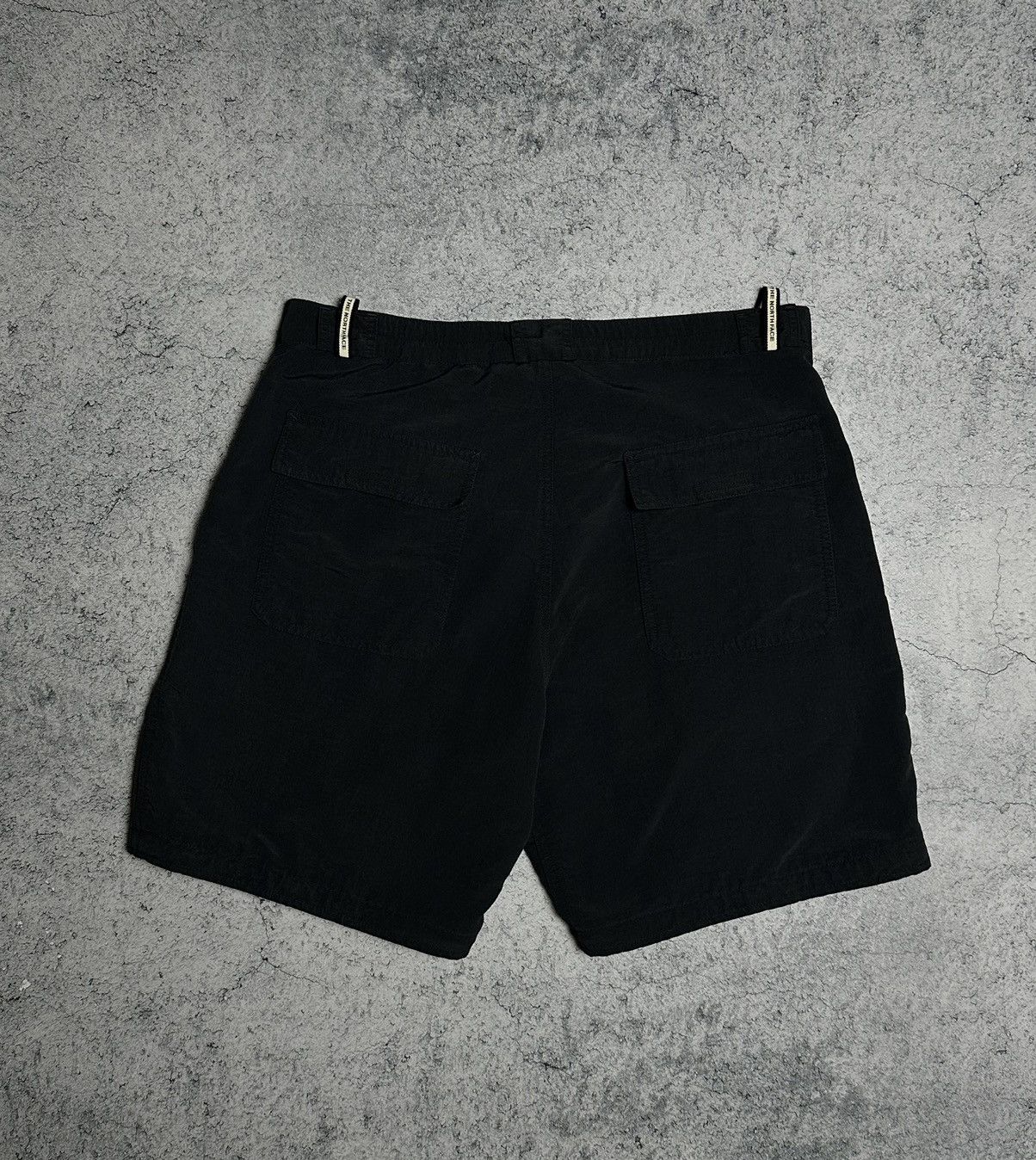 The North Face Vintage The North Face Nylon Shorts Size US 34 / EU 50 - 7 Thumbnail