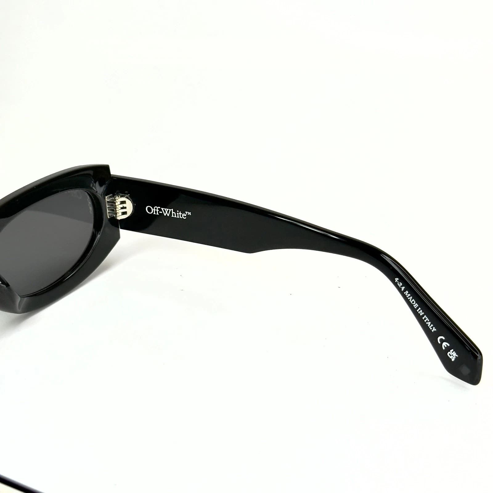 Off-White OFF-WHITE 13O OERI13O White Black ORLANDO Sunglasses 130 Size ONE SIZE - 4 Thumbnail