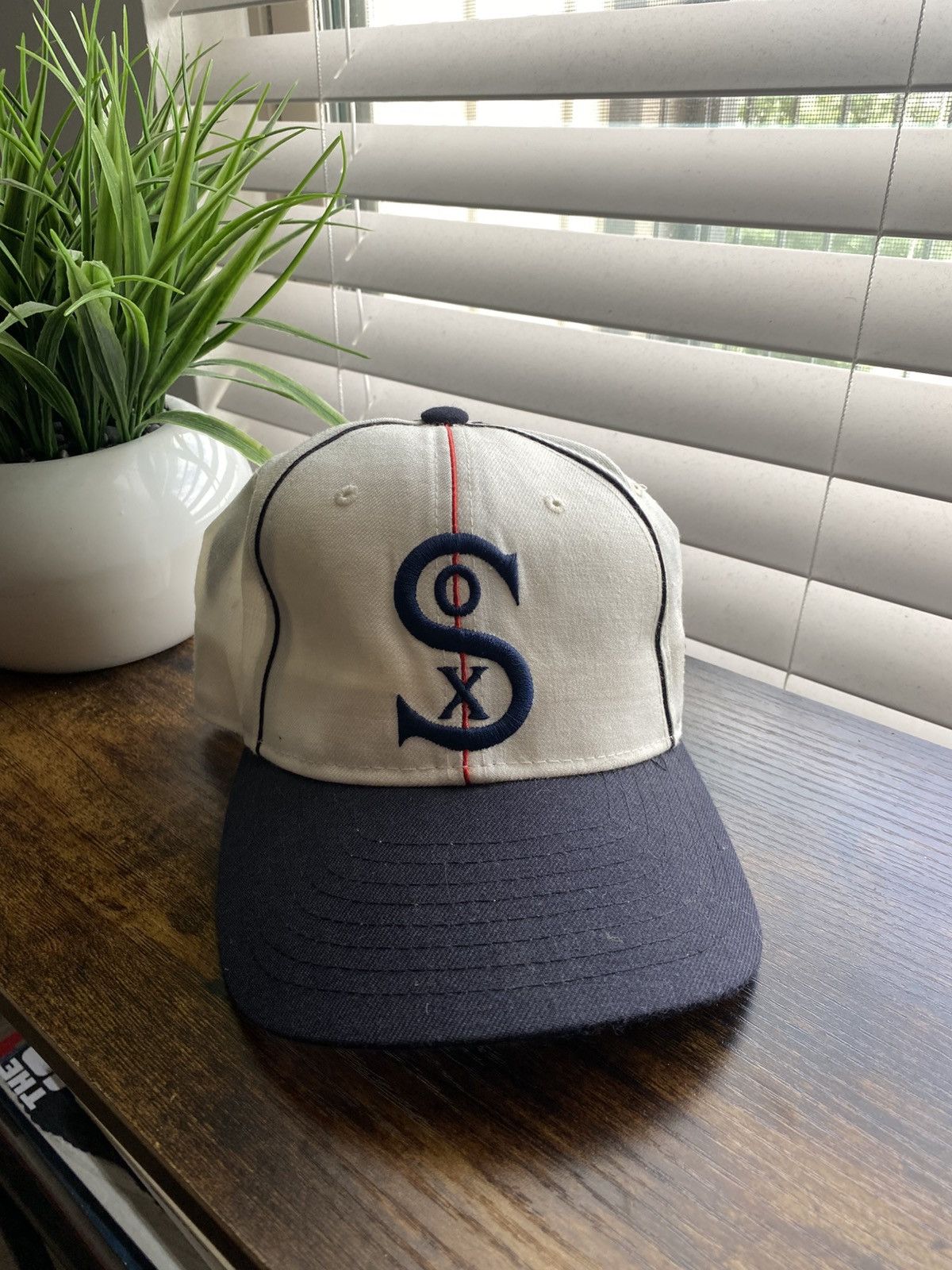 Vintage Vintage Chicago White Sox Hat Size ONE SIZE - 1 Thumbnail