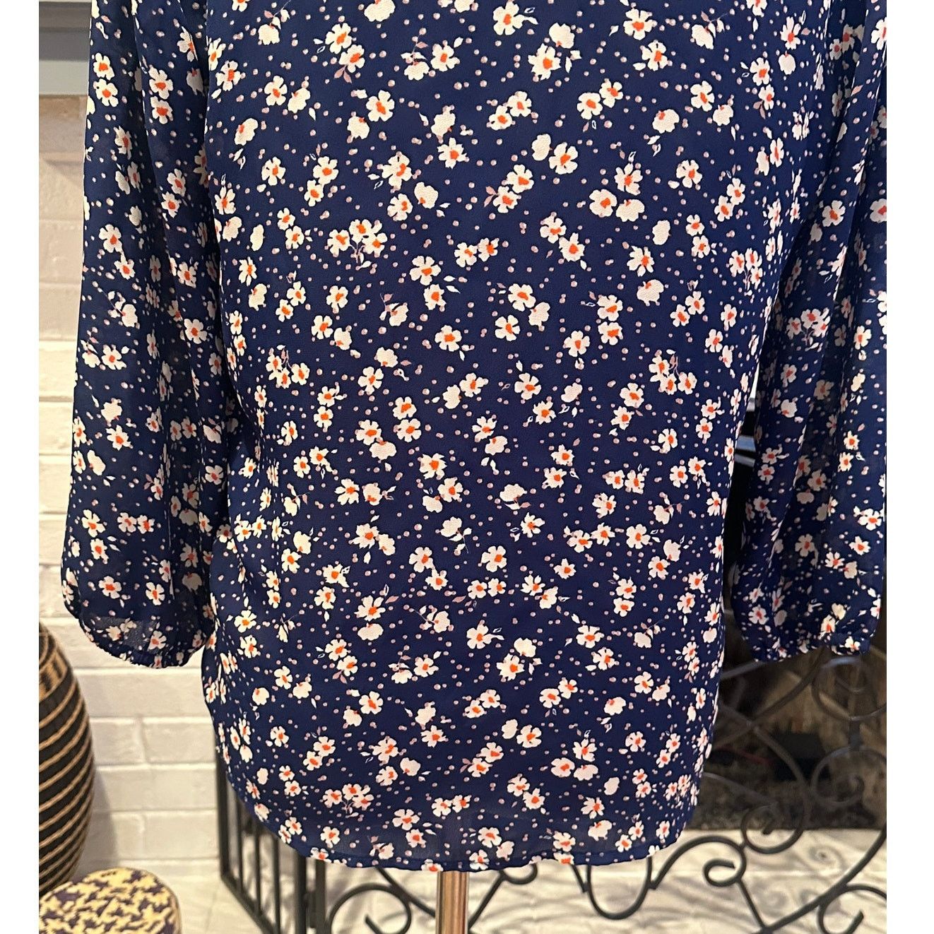 Other Collective Concept Blue Floral 3/4 Sleeve V Neck Blouse SP Size S / US 4 / IT 40 - 6 Thumbnail