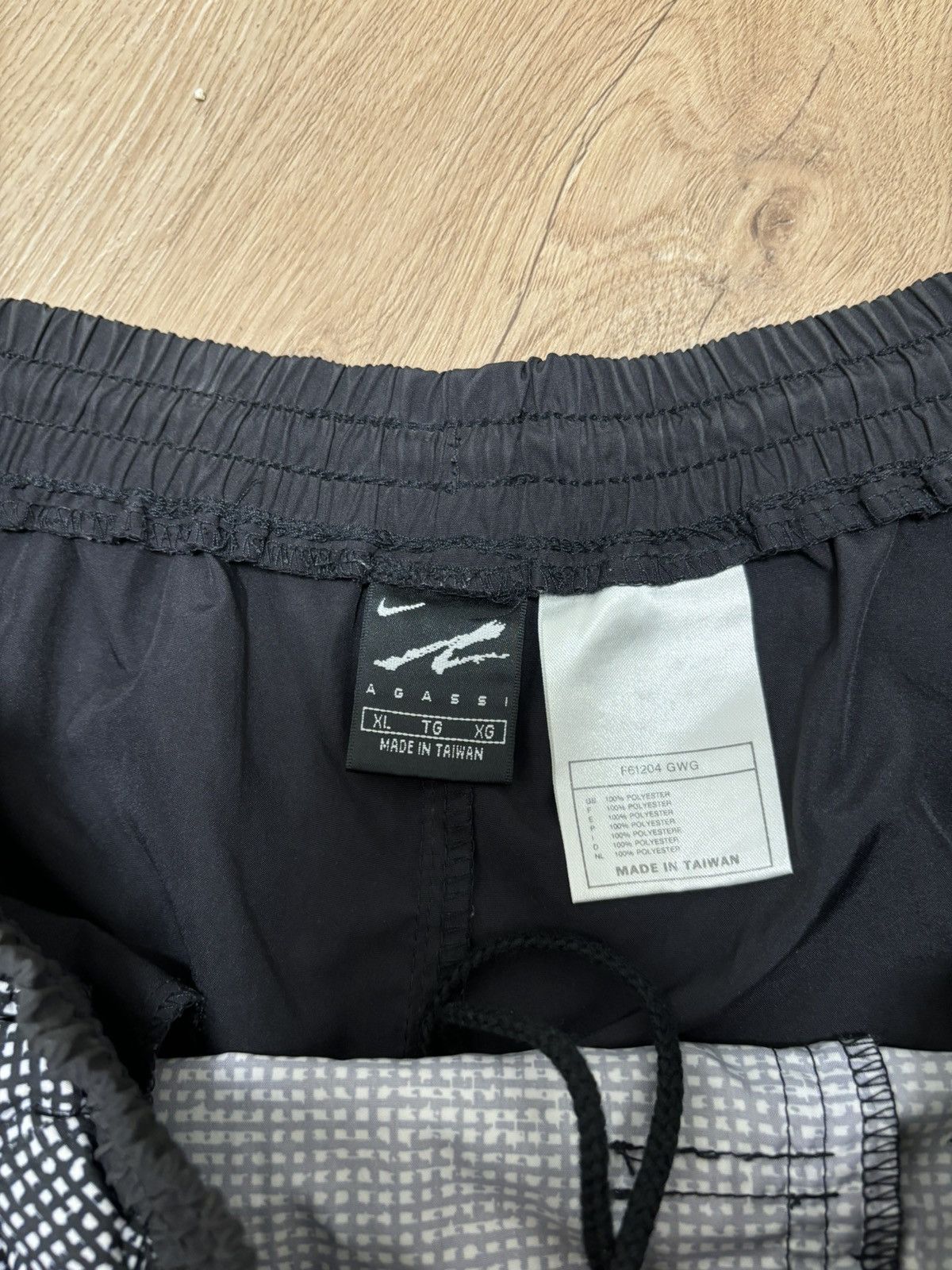 Nike × Vintage Nike Agassi shorts Size US 36 / EU 52 - 2 Thumbnail