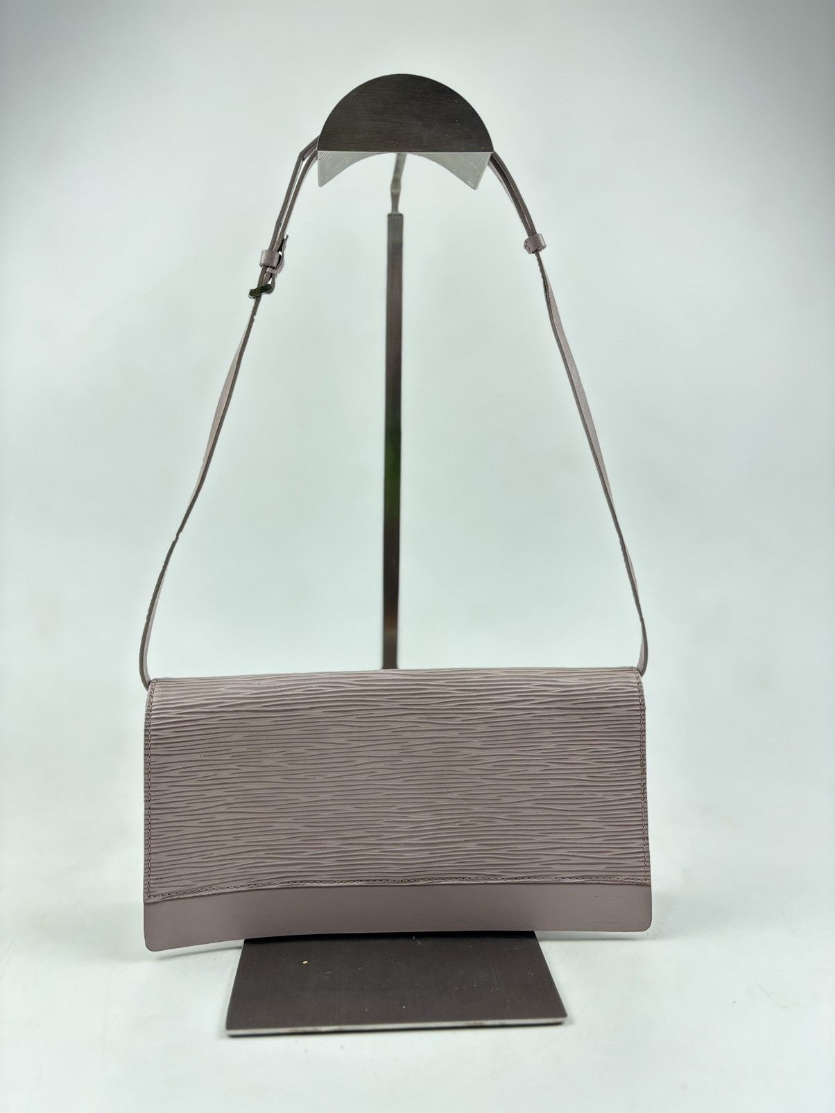 Louis Vuitton Louis Vuitton Lilac Epi Leather Honfleur Shoulder Bag Size ONE SIZE - 2 Thumbnail