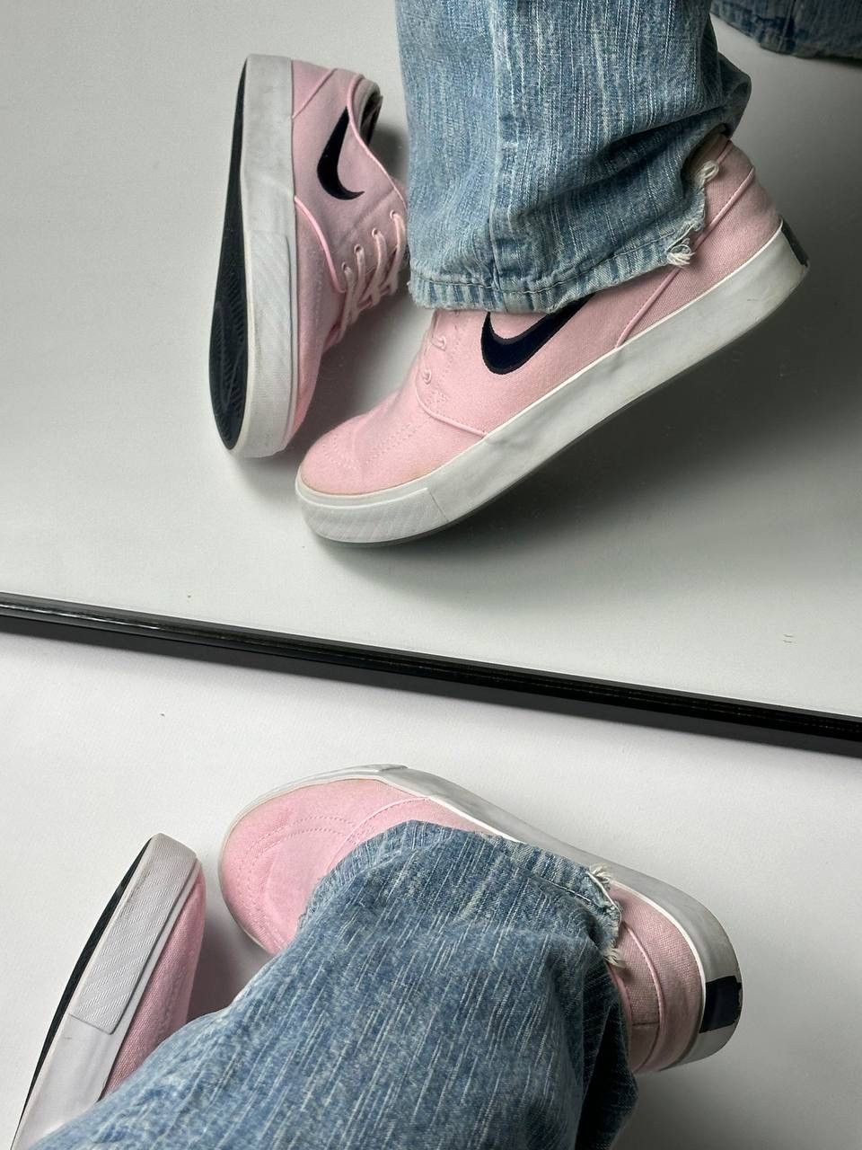 Nike Nike Stefan Janiski Low Y2K Pink Hype Shoes Skateboarding Size US 9 / EU 42 - 1 Thumbnail