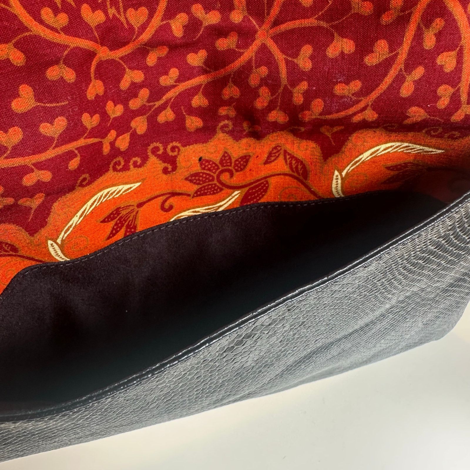 Other Clutch Envelope Fold Over Genuine Leather Batik Print Lined Size ONE SIZE - 8 Thumbnail