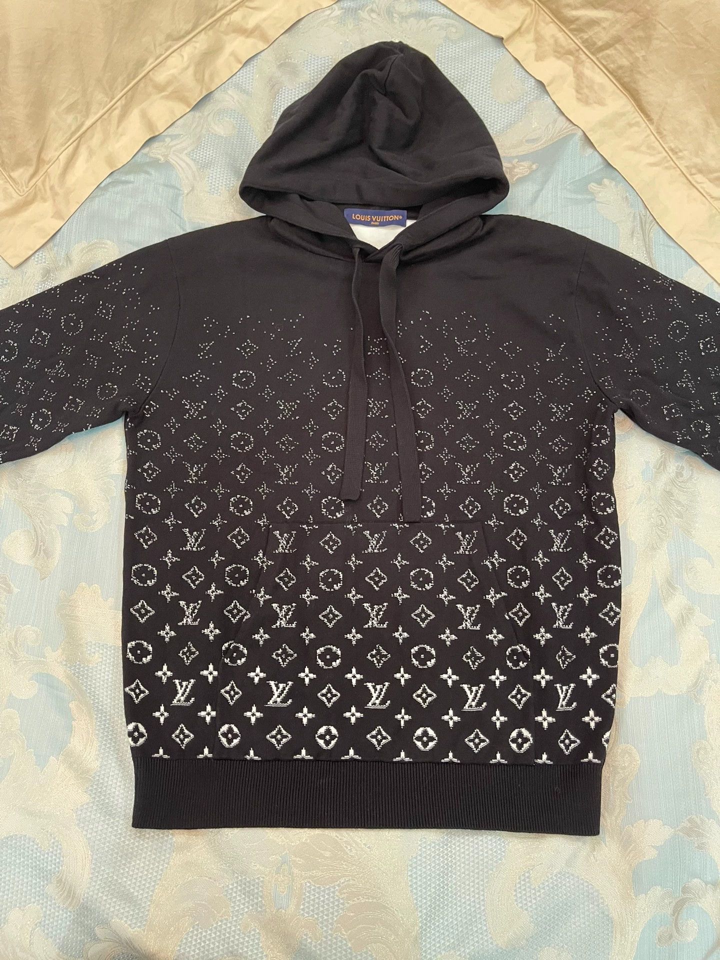 Louis Vuitton LV M Full Logo Knit Grad Hoodie New Without Tags Authentic Size US M / EU 48-50 / 2 - 1 Thumbnail