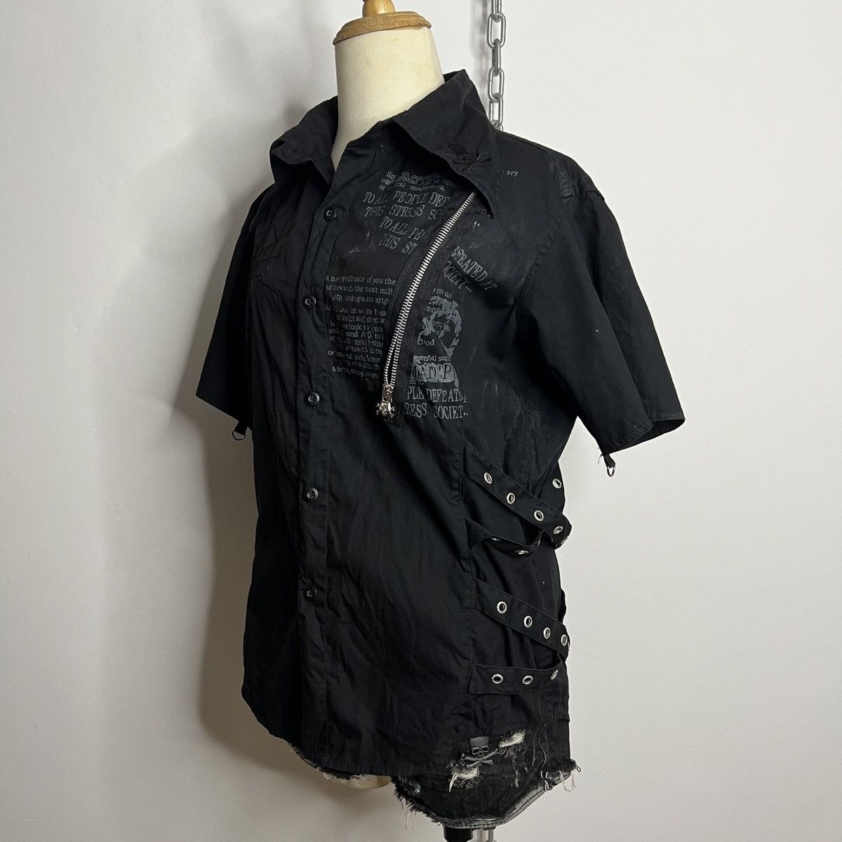 Japanese Brand MAD PUNKS BLACK BONDAGE STRAP GRAPHIC SHIRT Size US M / EU 48-50 / 2 - 8 Thumbnail