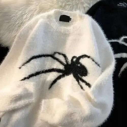 Men's sweater with spider pattern