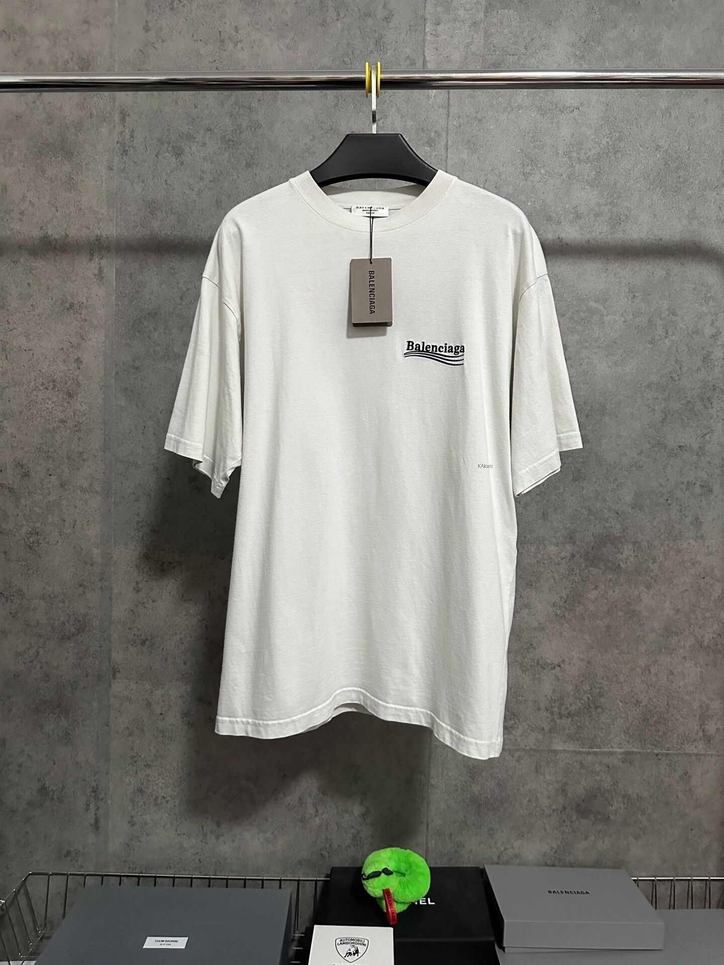 Balenciaga Balenciaga Short-Sleeve T-Shirt Coke Wave Logo Size US S / EU 44-46 / 1 - 1 Thumbnail