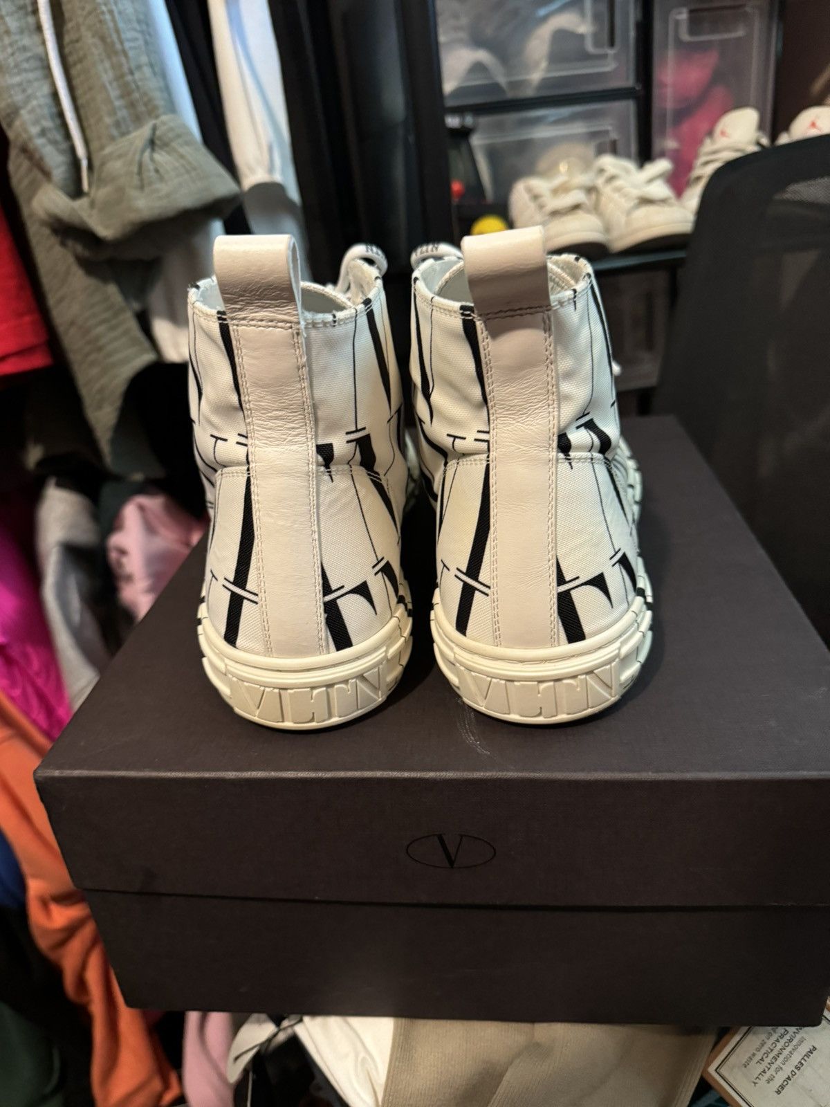 Designer × Valentino Men’s Valentino Garavani VLTN Giggies Hightop Sneakers Size US 10.5 / EU 43-44 - 5 Thumbnail
