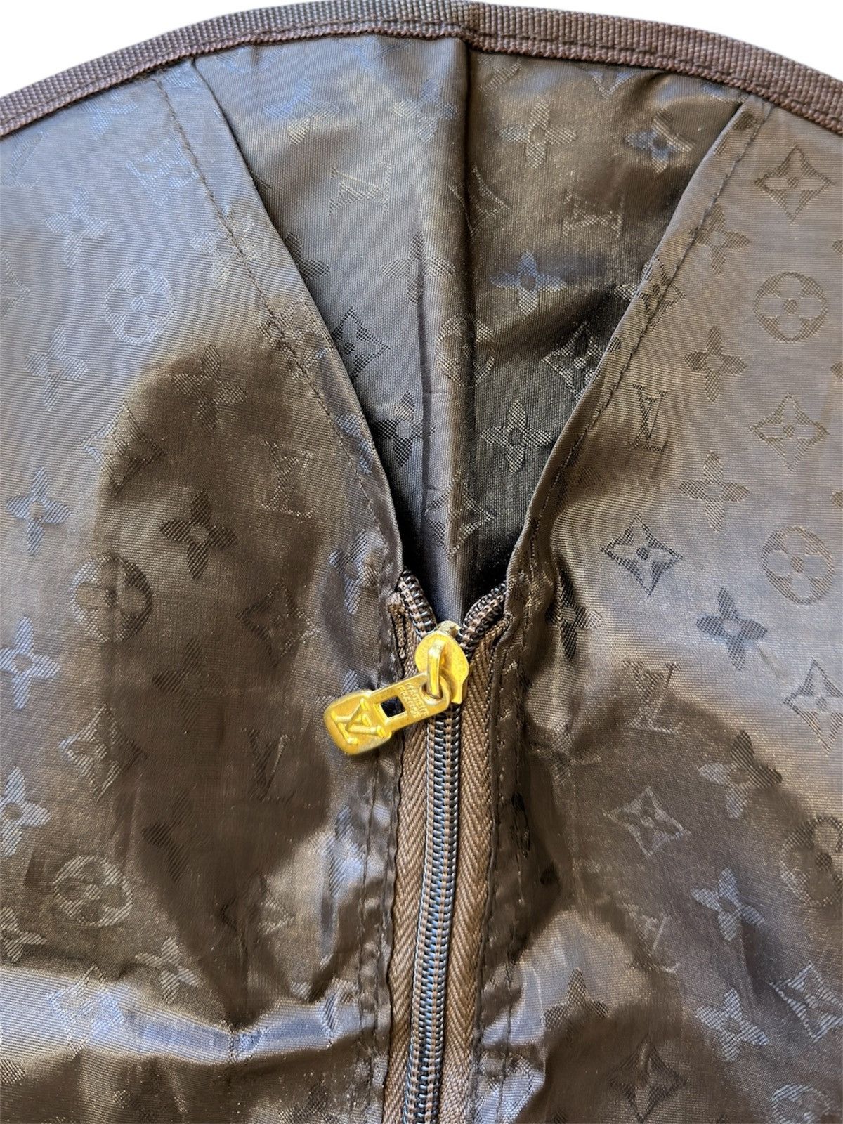 Louis Vuitton Louis Vuitton Brown Monogram Garment Cover Size ONE SIZE - 5 Thumbnail