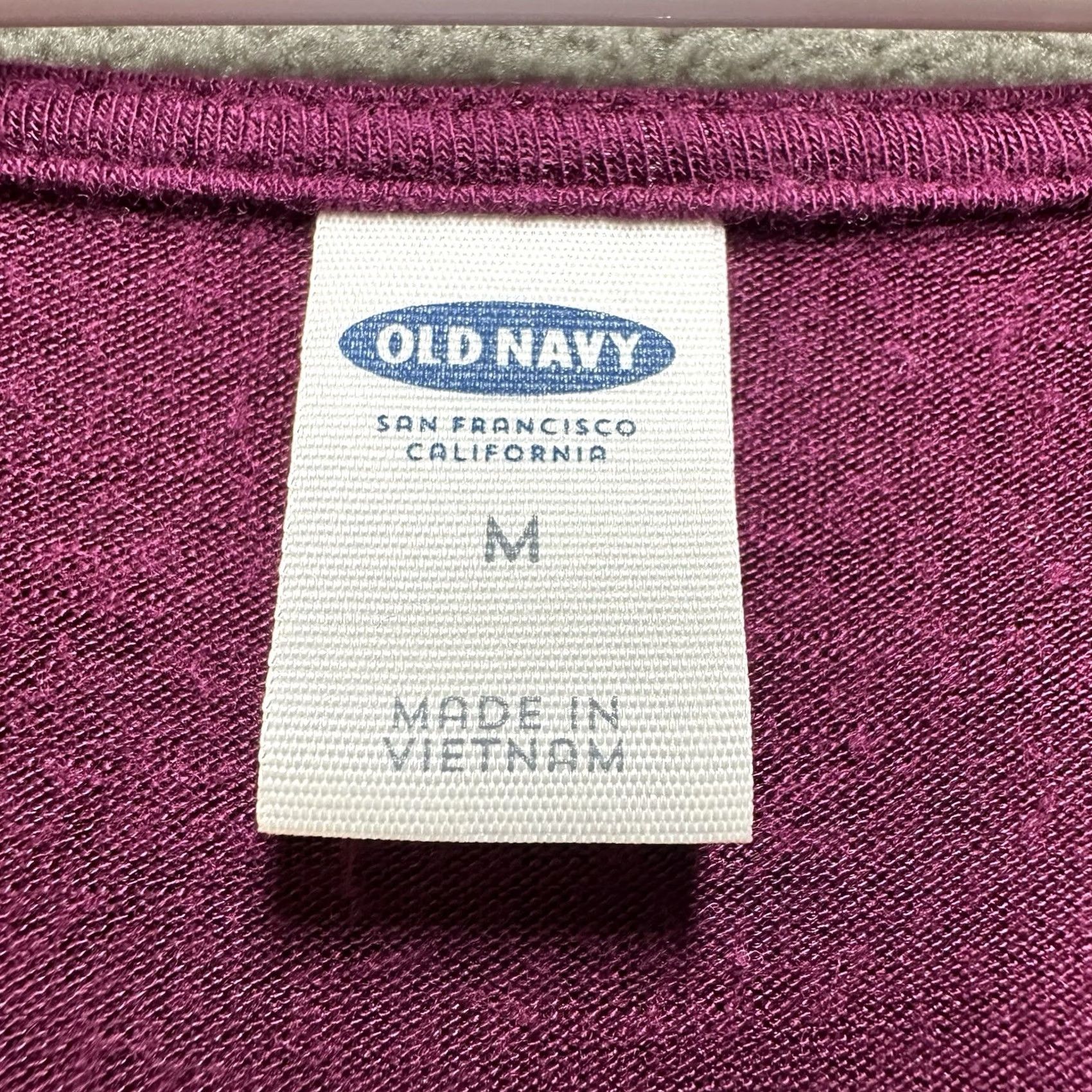 Old Navy Old Navy Blouse Womens Medium Red Long Sleeve V-Neck Tunic Shirt Size XS / US 0-2 / IT 36-38 - 4 Thumbnail