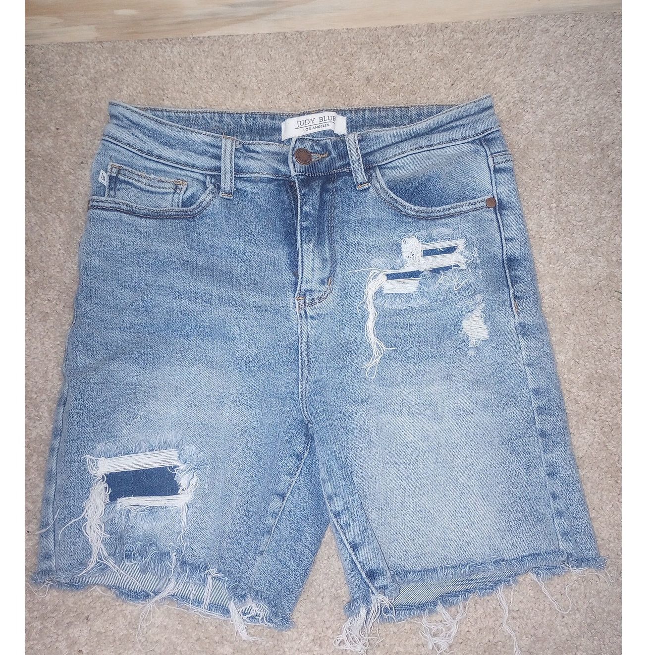 Judy Blue Women's Judy Blue Shorts (M) Lt Bermuda Distressed JB150094 Size 30" / US 8 / IT 44 - 1 Thumbnail
