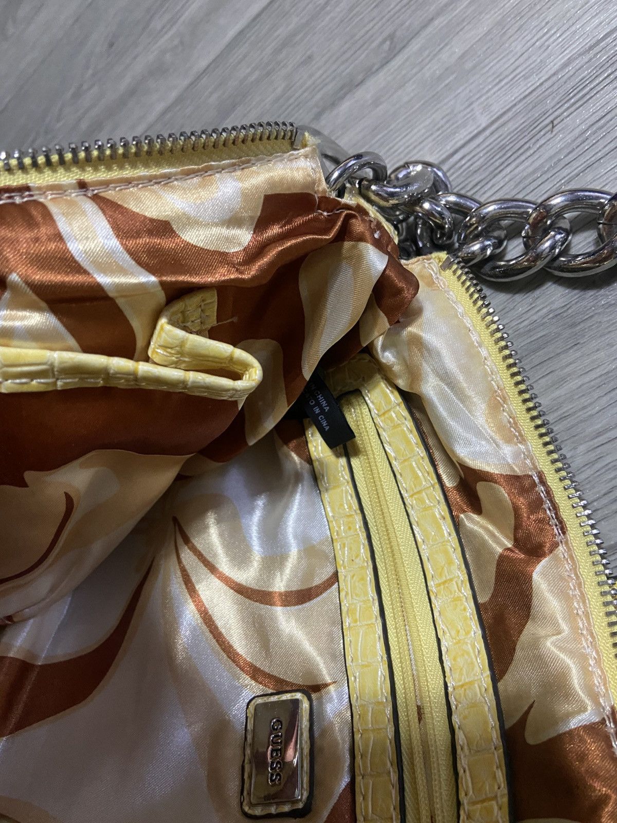 Guess Vintage GUESS Y2K Mini Shoulder Bag Leopard Print Size ONE SIZE - 11 Thumbnail