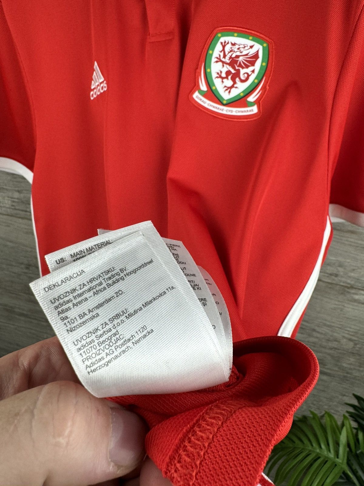 Adidas Adidas Wales Home 2018 Soccer Jersey size XL Size US XL / EU 56 / 4 - 14 Thumbnail