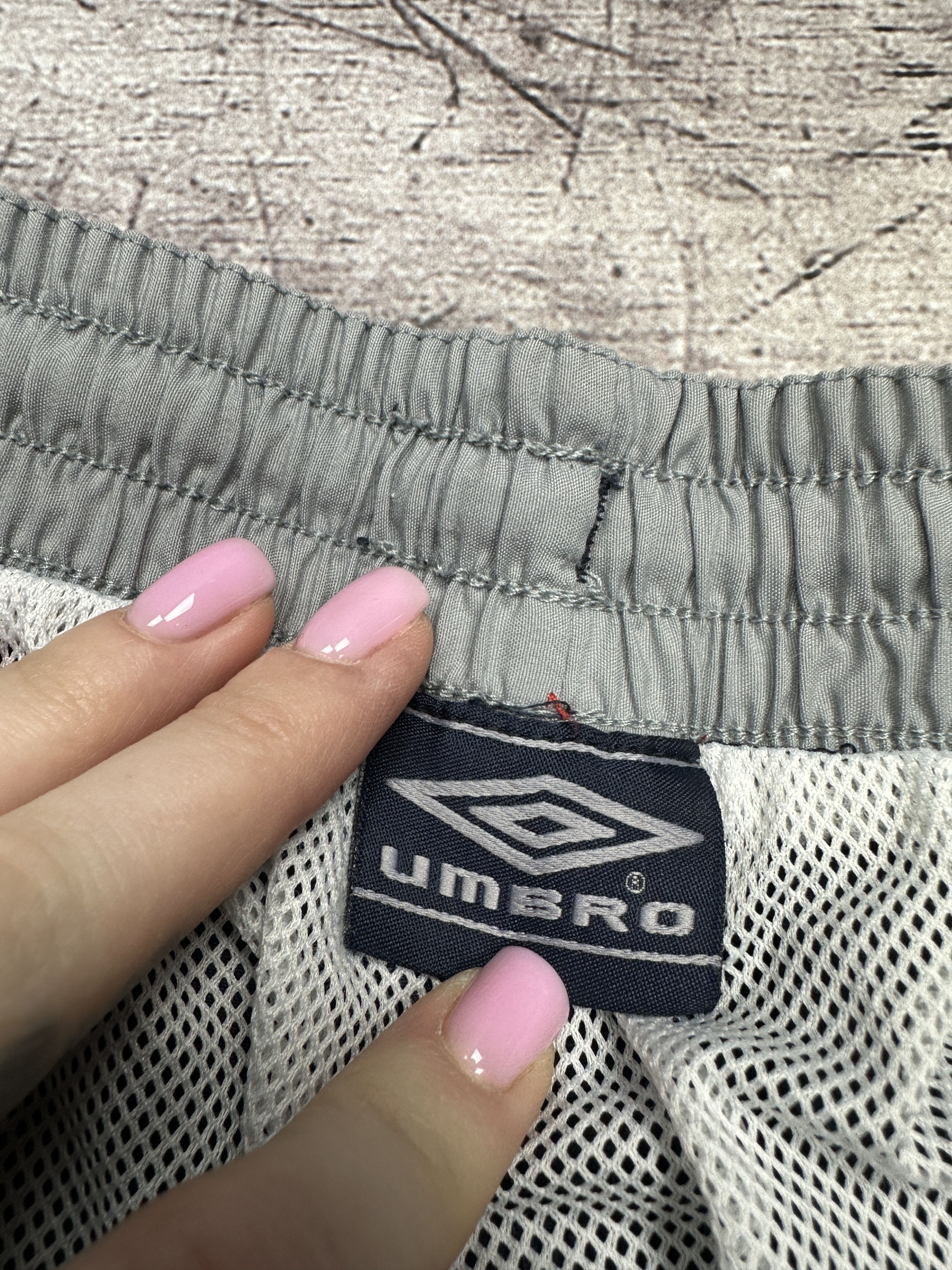 Umbro Umbro Vintage Mens Big Logo Nylon Shorts Size US 36 / EU 52 - 5 Thumbnail