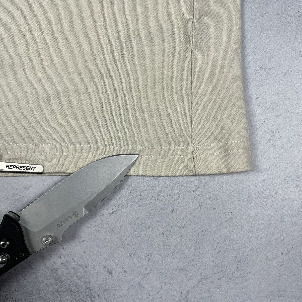 Represent Clo. Represent clo. big embroidered logo tee Size US L / EU 52-54 / 3 - 9 Thumbnail
