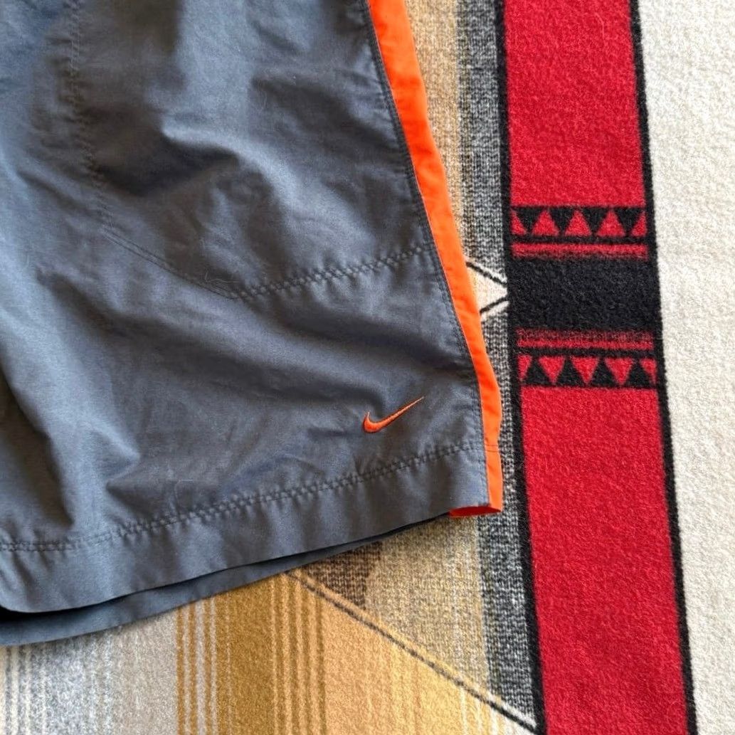 Nike VINTAGE Nike Board Shorts Swim Trunks Size Medium Gray Orange Liner Mens Y2K Size US 31 - 6 Thumbnail