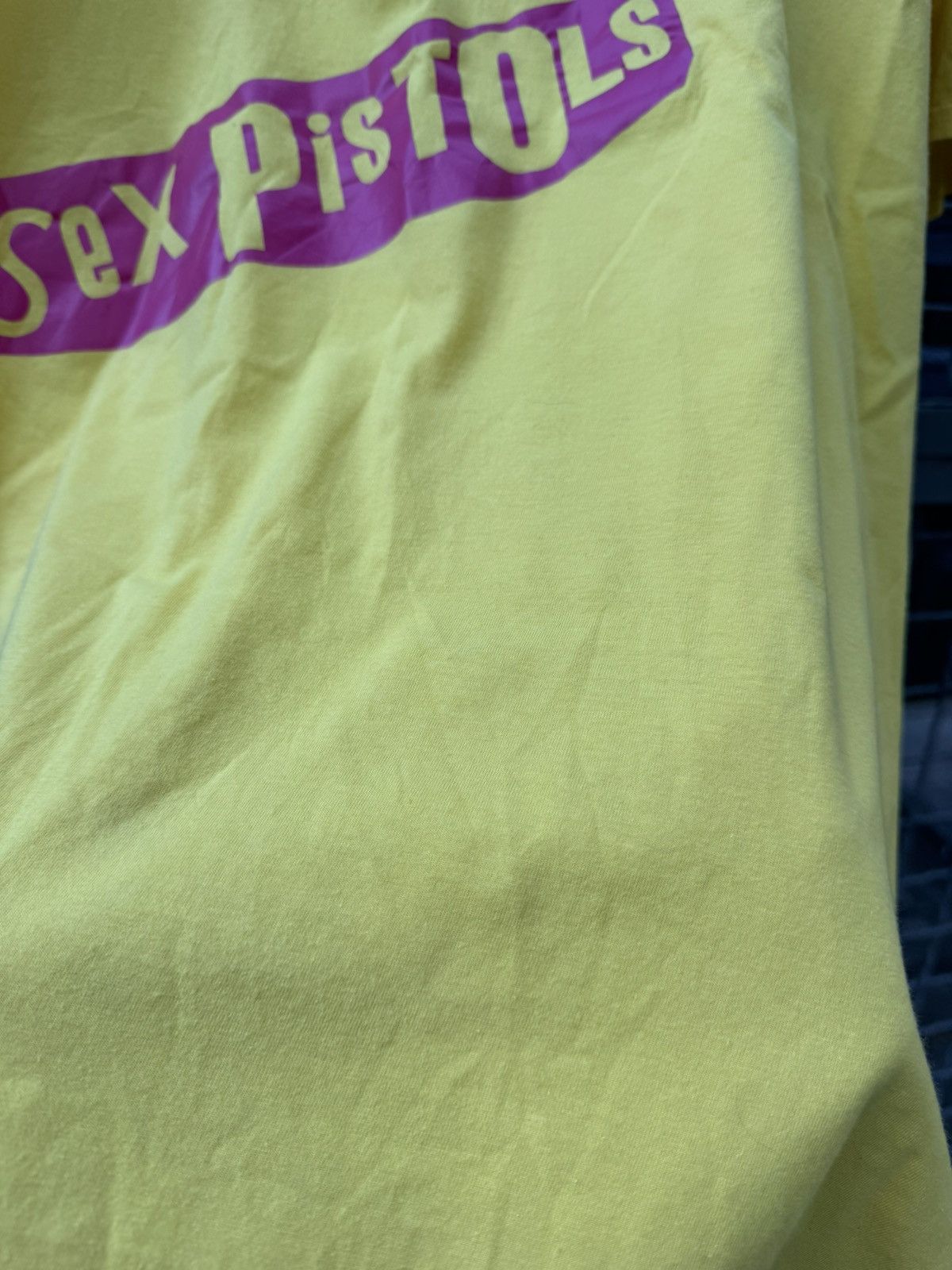 Band Tees Sex Pistols Never Mind The Bollocks T Shirt y2k Size US XL / EU 56 / 4 - 9 Thumbnail