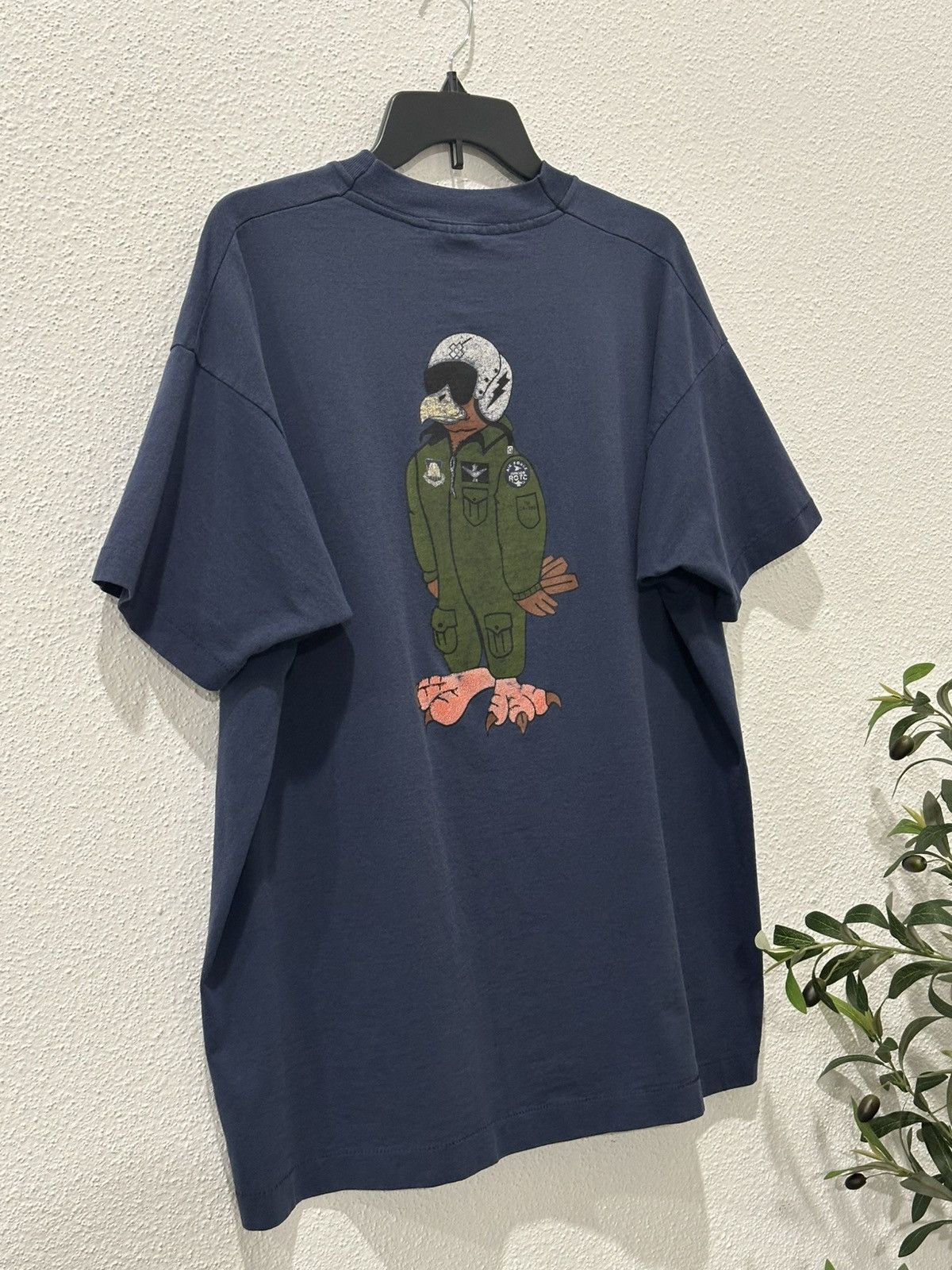 Vintage Vintage 80s Air Force JROTC Eagle T-Shirt Size XXL USA Made Size US XXL / EU 58 / 5 - 10 Thumbnail