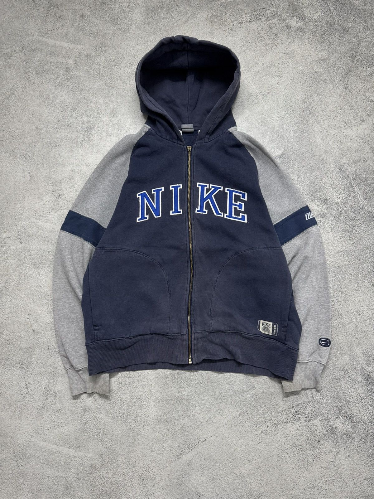 Nike Vintage Y2k Faded 🔥 Nike Zip Hoodie Spell Out Big Logo 00’s Size US L / EU 52-54 / 3 - 2 Thumbnail
