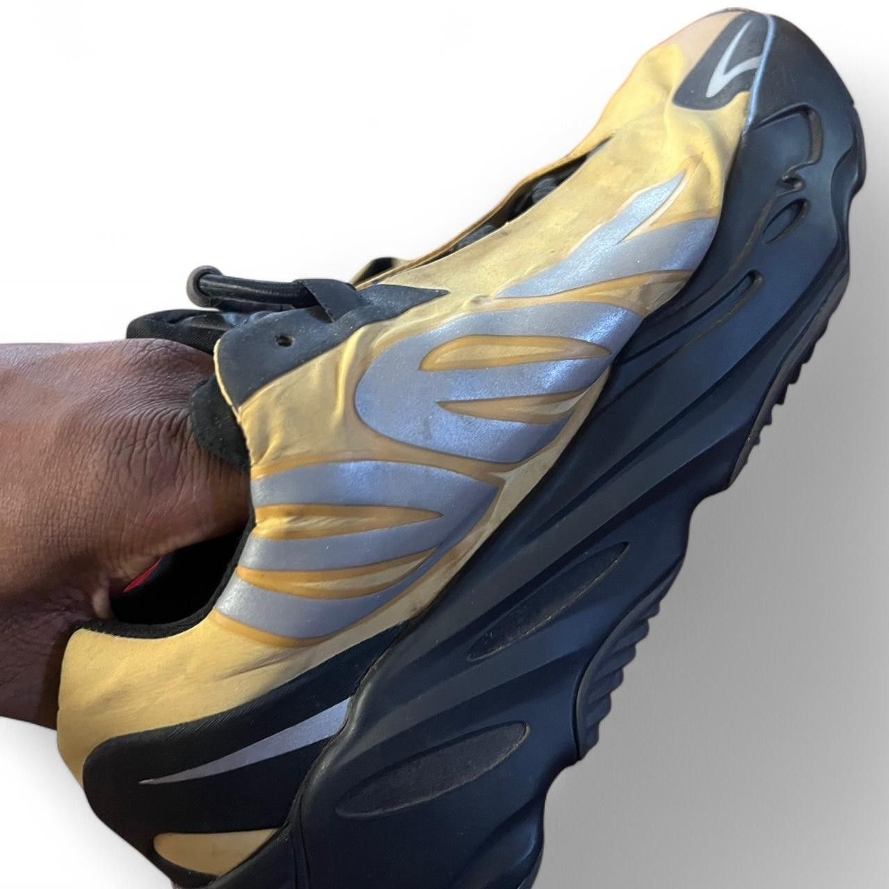 Yeezy Adidas Yeezy 700 MNVN Size US 11 / EU 44 - 4 Thumbnail