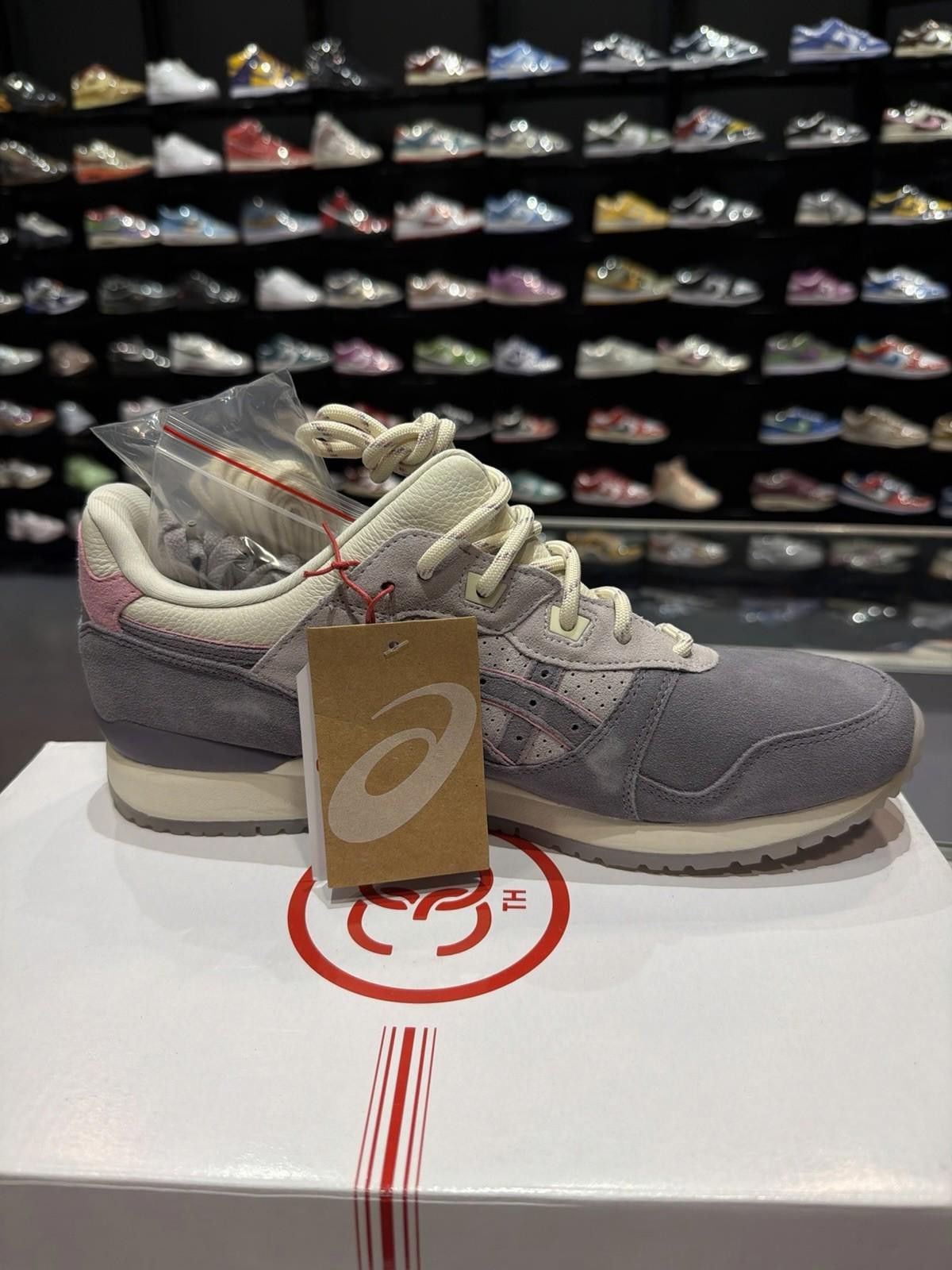 Asics Size 11.5 - ASICS GEL-Lyte III OG x END Pearl 2020 Brand New Size US 11.5 / EU 44-45 - 11 Thumbnail
