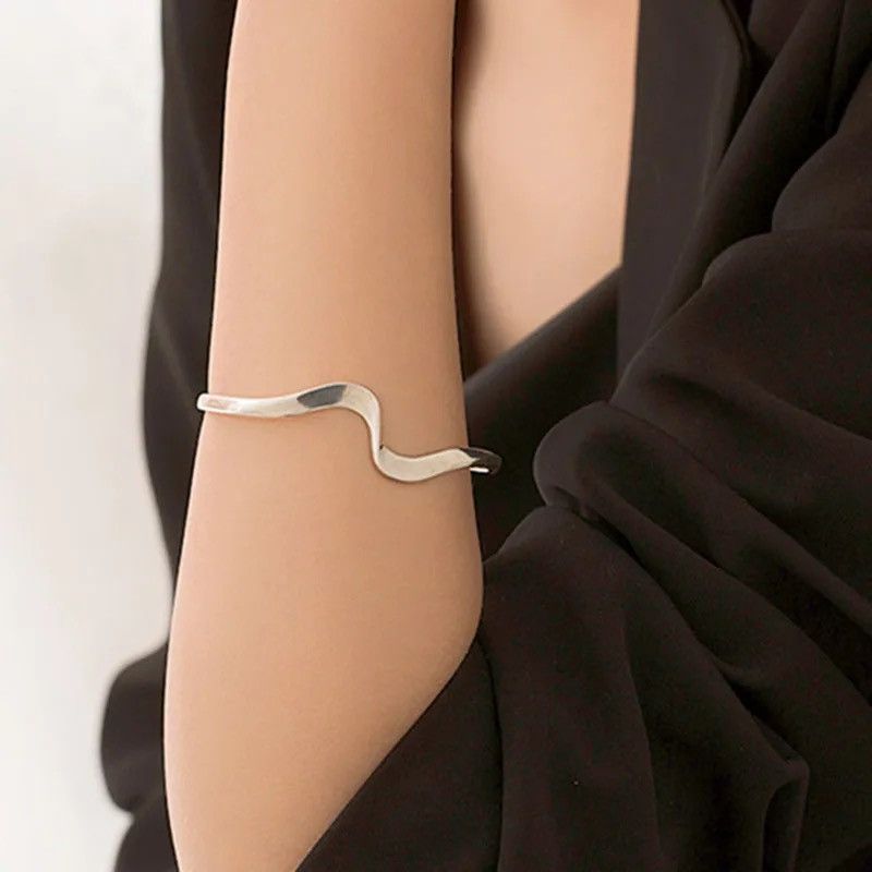 Jewelry × Vintage Irregular Wave Open Cuff Bracelet Size ONE SIZE - 2 Thumbnail