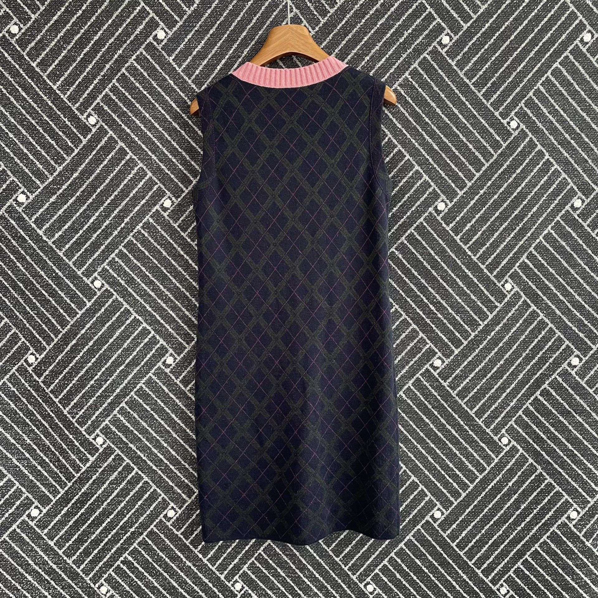 Chanel Chanel V-neck Striped 2Tone Wool Dress 36 Blue Pink Size XS / US 0-2 / IT 36-38 - 2 Thumbnail
