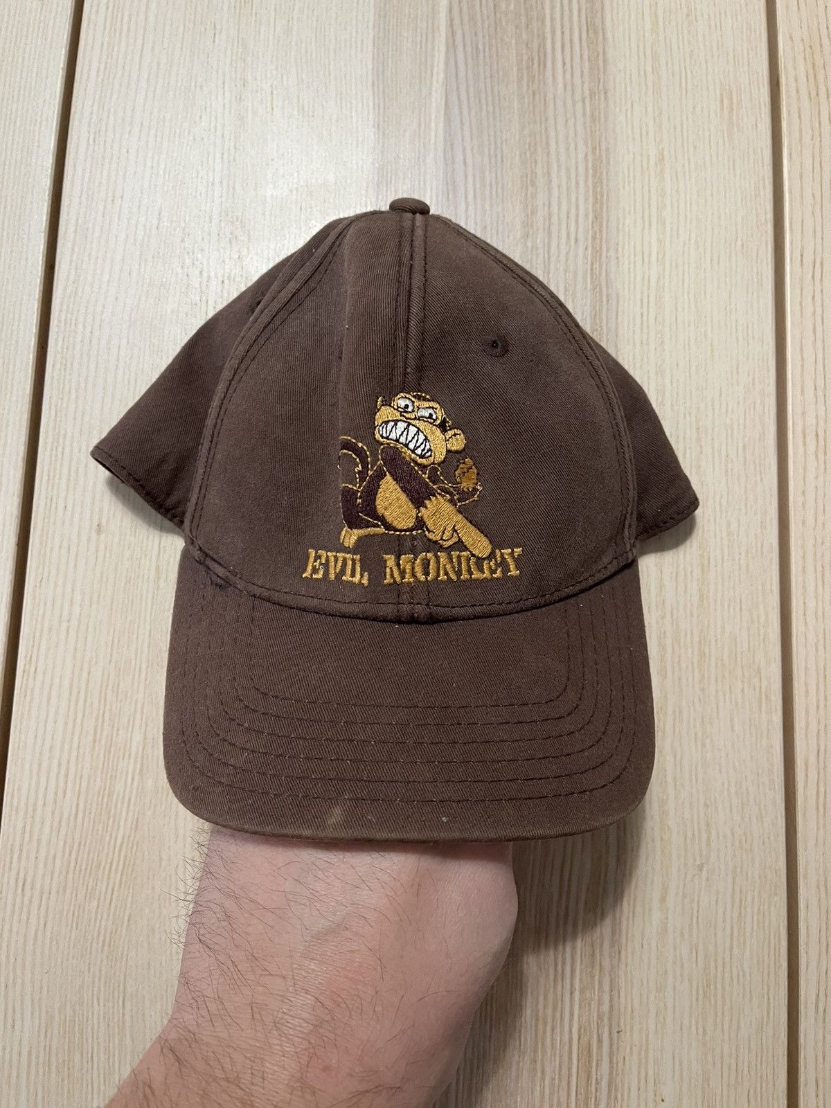 Streetwear × Vintage Vintage Anoma Family Guy "Evil Monkey" Cartoon Hat ...