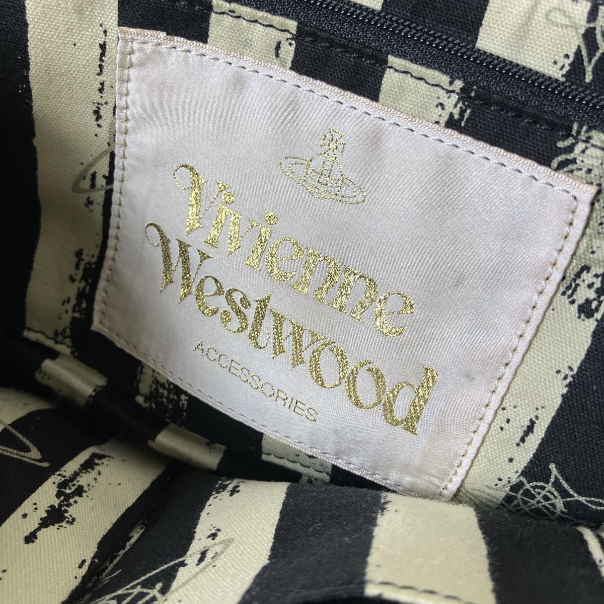 Vivienne Westwood Orb Badge Shoulder Bag Size ONE SIZE - 6 Thumbnail