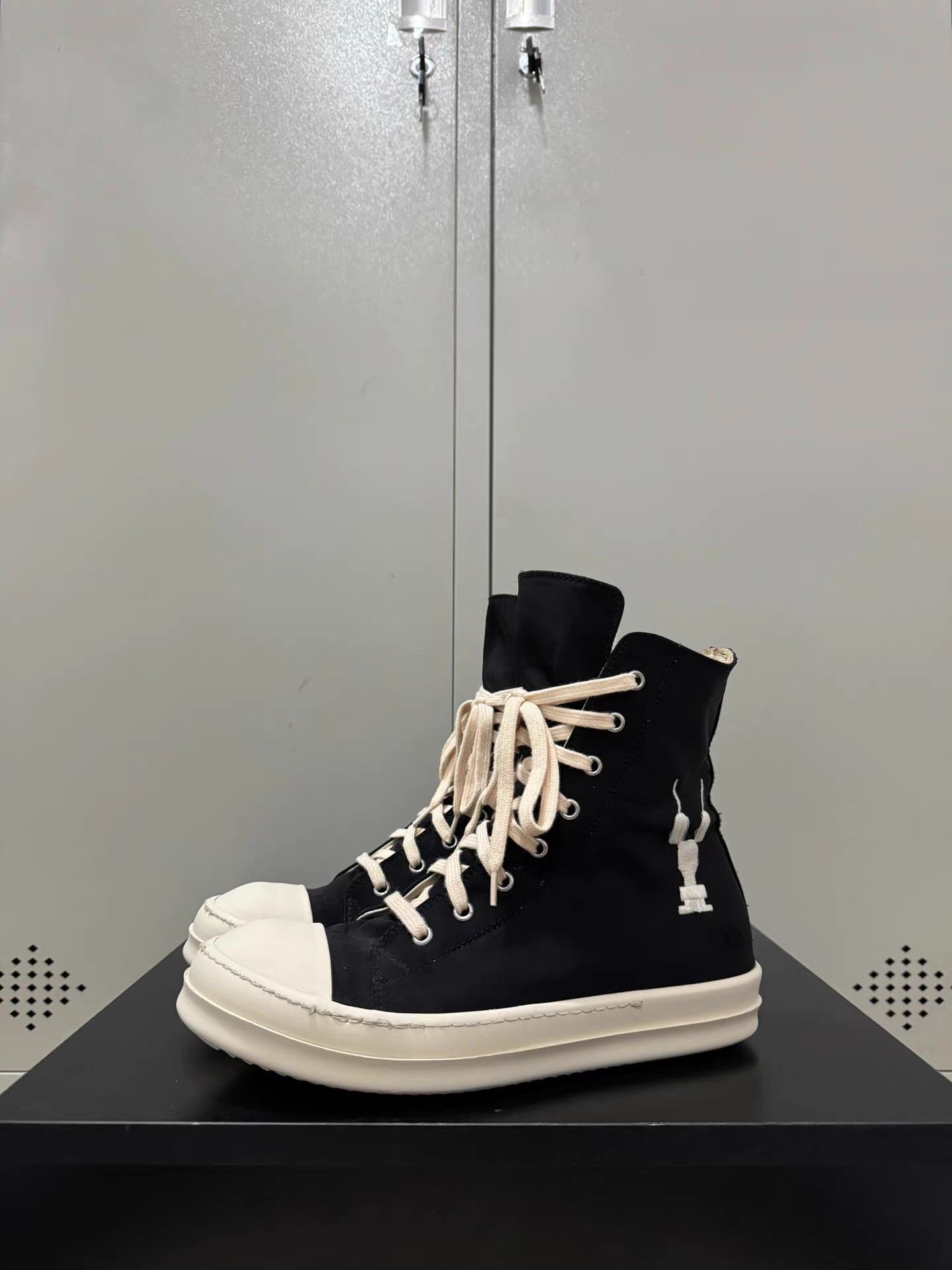 Rick Owens Rick Owens Drkshdw Converse high-top sneakers Size US 7 / EU 40 - 1 Thumbnail
