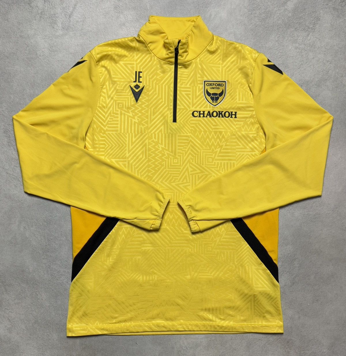 Macron Oxford United 2022 2023 Football Soccer 1/4 Zip Top Macron Size US XXL / EU 58 / 5 - 1 Thumbnail