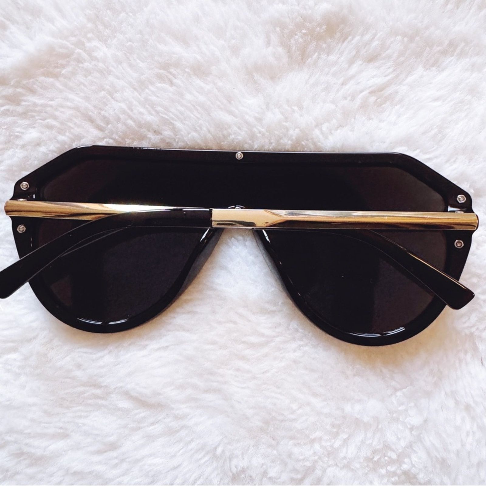 Other Clarissa Black Oversized Sunglasses Size ONE SIZE - 16 Thumbnail