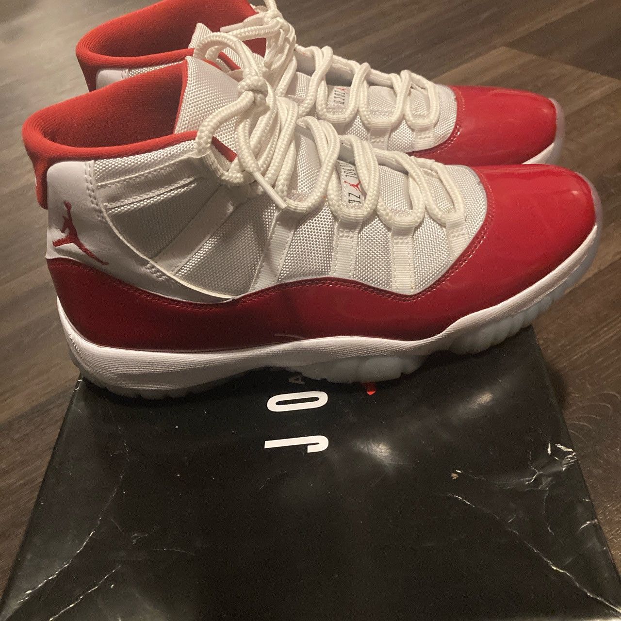 Jordan Brand Jordan 11 Cherry Size US 10.5 / EU 43-44 - 5 Thumbnail