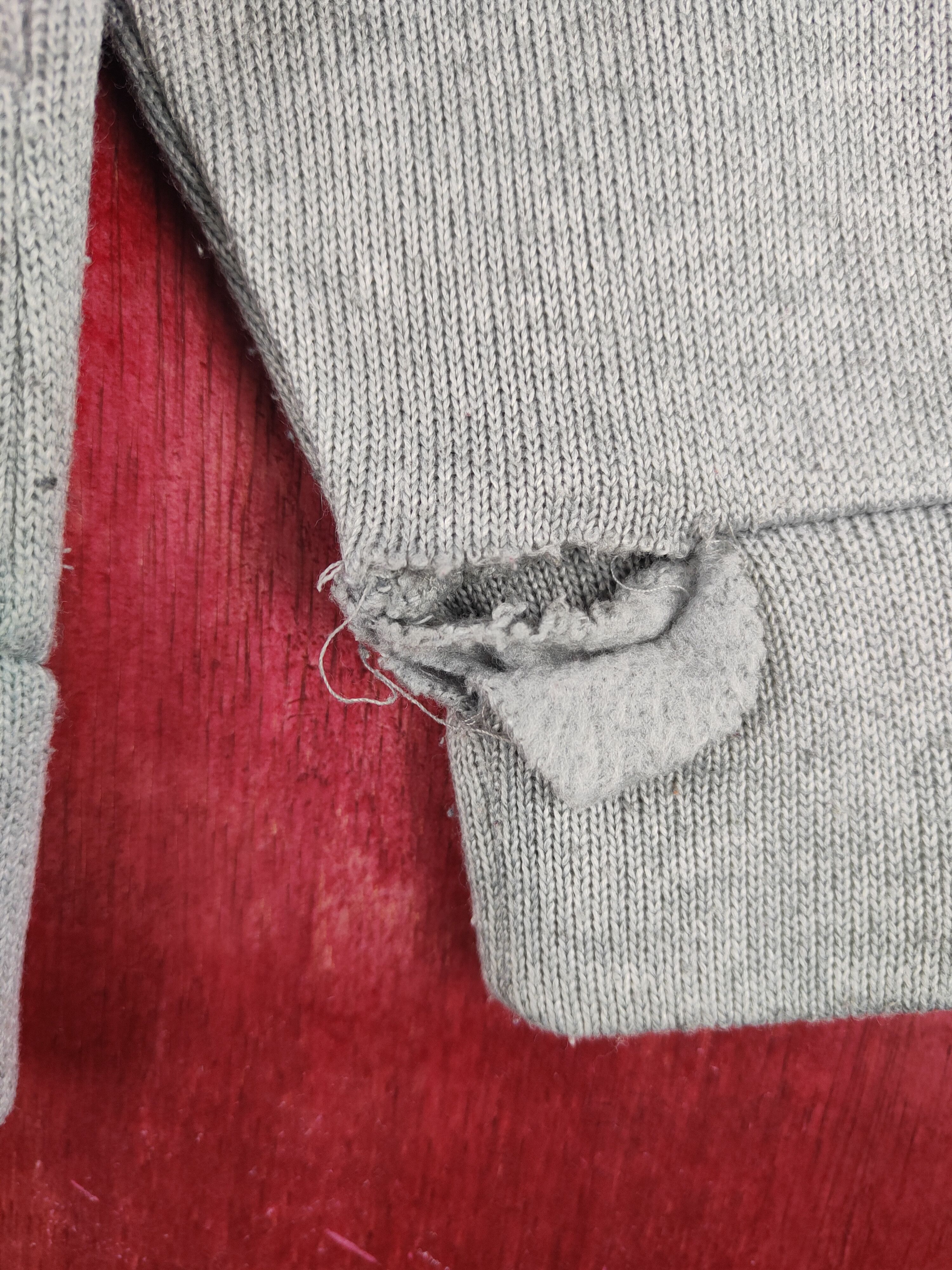 Champion Champion distressed ripped vintage Hoodie Sweatshirts #S1556 Size XS / US 0-2 / IT 36-38 - 7 Thumbnail
