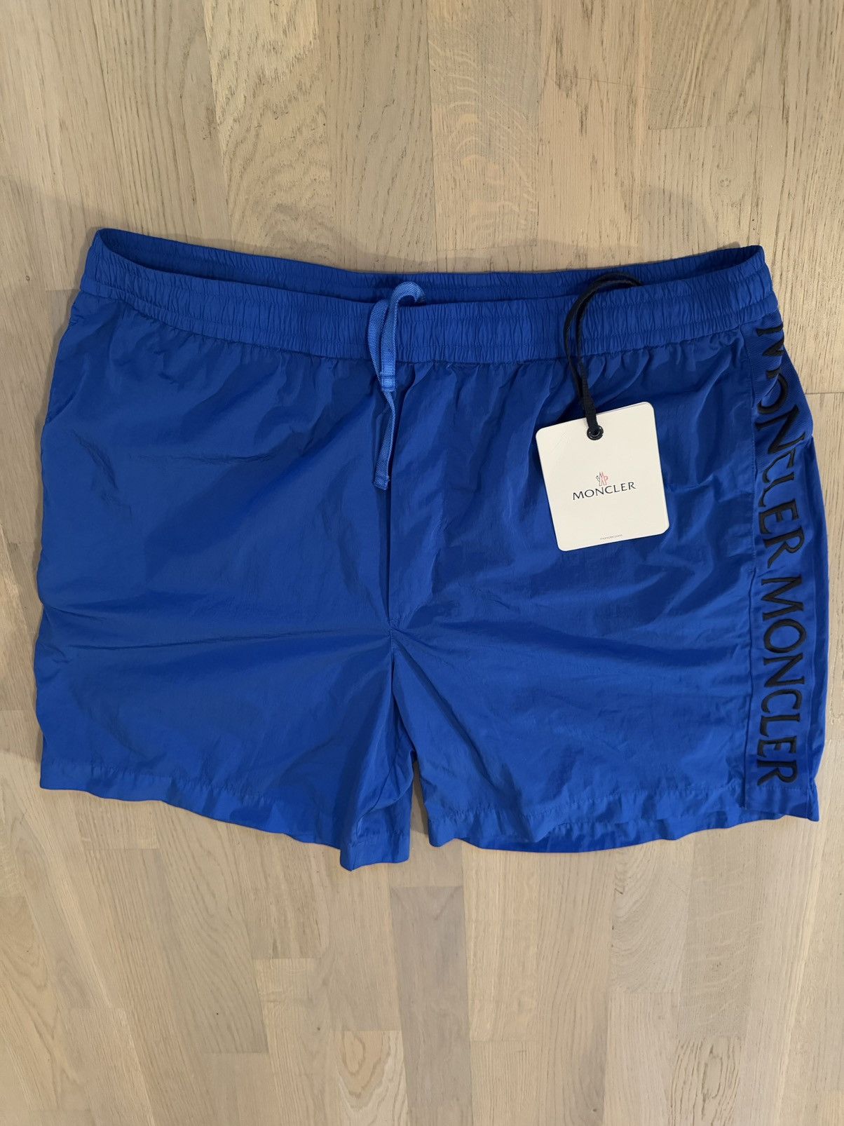 Moncler MONCLER SHORTS marked size 54 SEE REAL MEASUREMENTS IN PHOTO Size US 36 / EU 52 - 25 Thumbnail