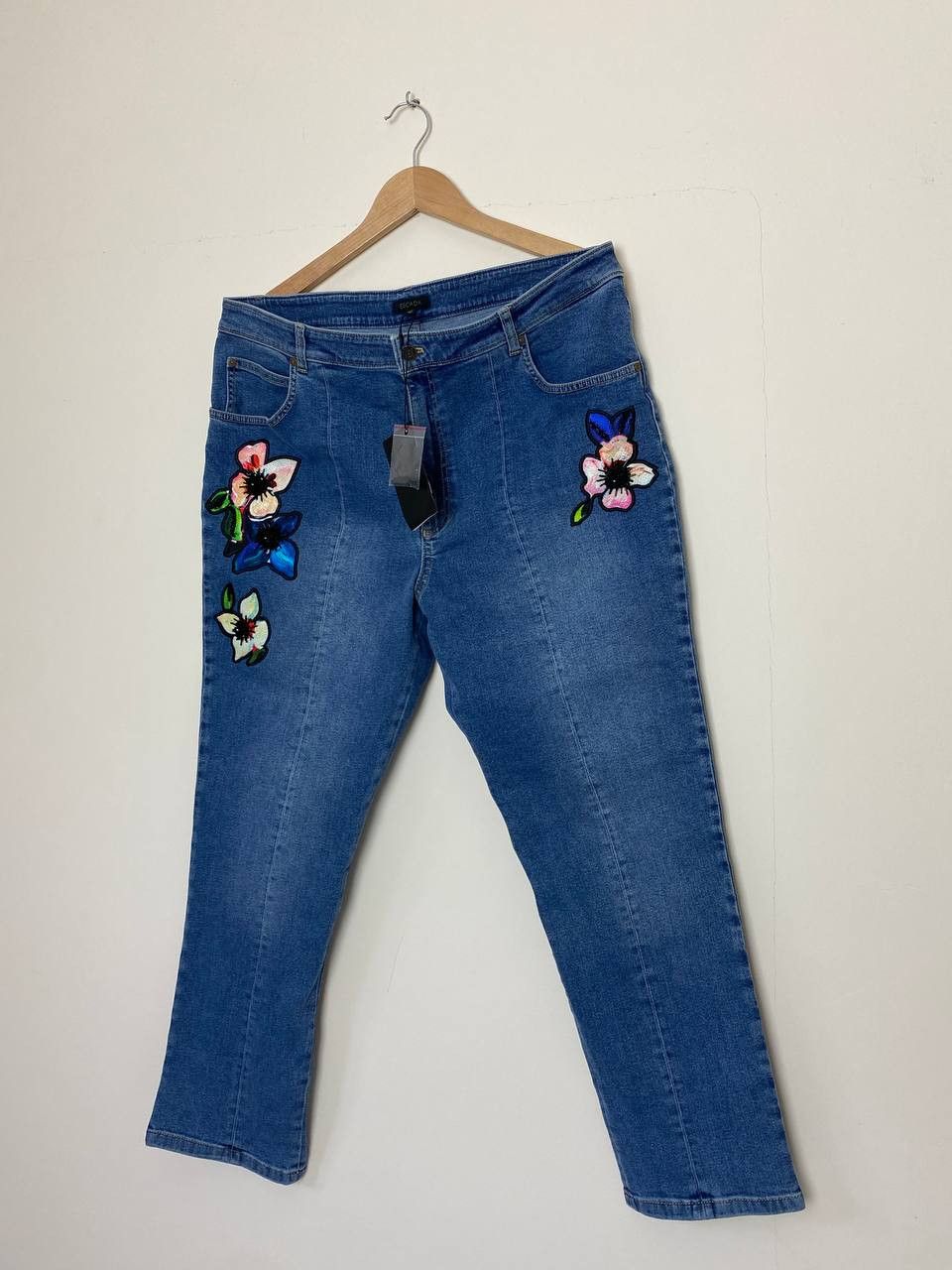 Escada Escada Denim Embroidered Flowers with Beadwork Pants Size US 30 / EU 46 - 4 Thumbnail