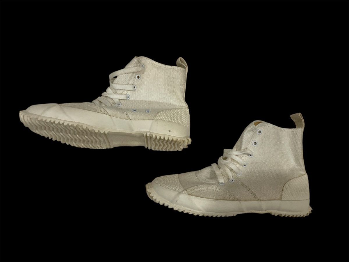 Yohji Yamamoto Y'S YOHJI YAMAMOTO White Canvas Lace-Up Ankle Boots Size US 5 / EU 37 - 1 Thumbnail