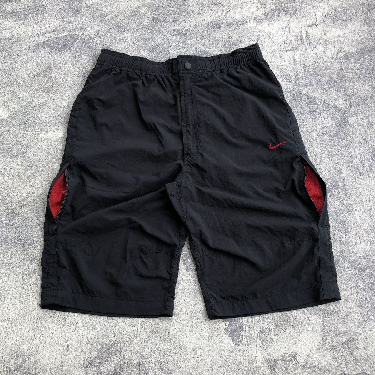 Nike × Vintage Vintage 2000’s Nike ventilated shorts Size US 31 - 1 Thumbnail