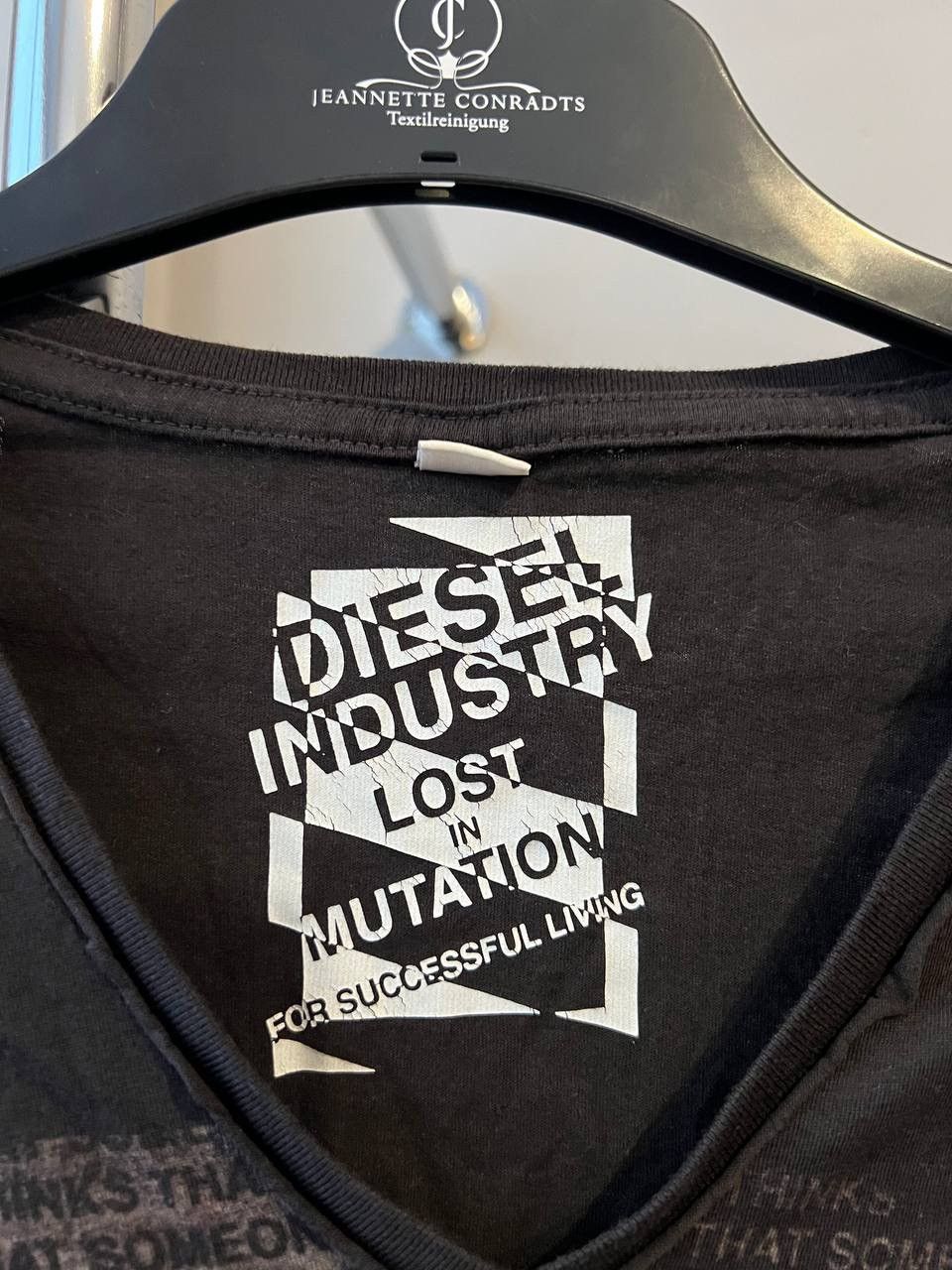 Diesel DIESEL COTTON MONOGRAM BIG MULTI LOGO LONG SLEEVE SIZE S Size US S / EU 44-46 / 1 - 8 Thumbnail