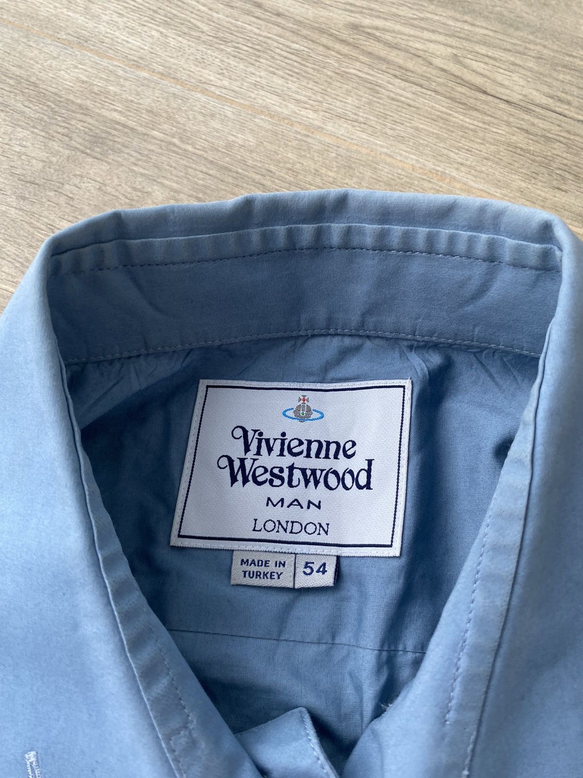 Vivienne Westwood Vivienne Westwood Metal Logo Shirt Size US L / EU 52-54 / 3 - 9 Thumbnail