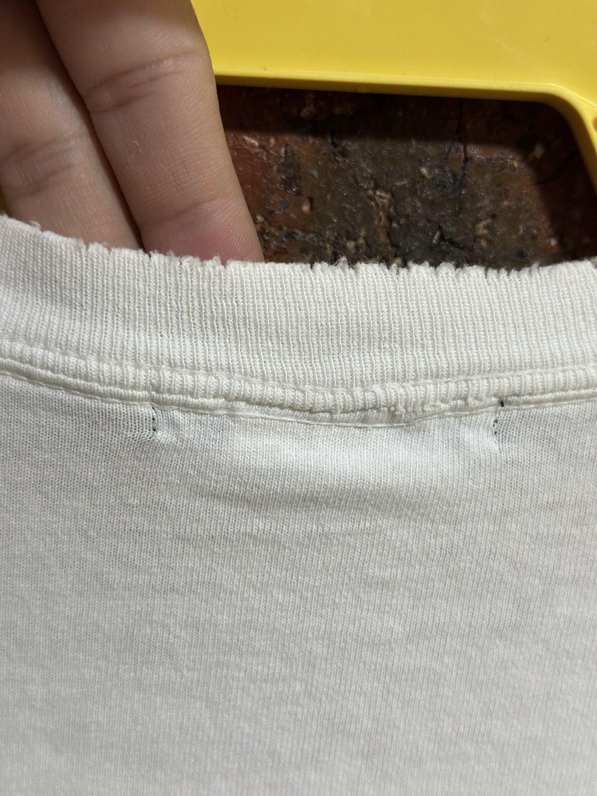 Vintage Thrashed Vintage Hello How Low Tee Size US L / EU 52-54 / 3 - 7 Thumbnail
