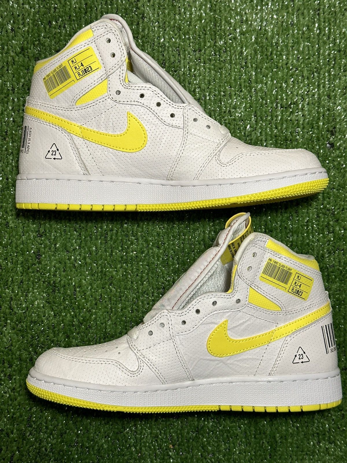 Jordan Brand × Nike Nike Jordan 1 High Retro ‘First Class Flight’ Size US 6 / EU 39 - 2 Thumbnail