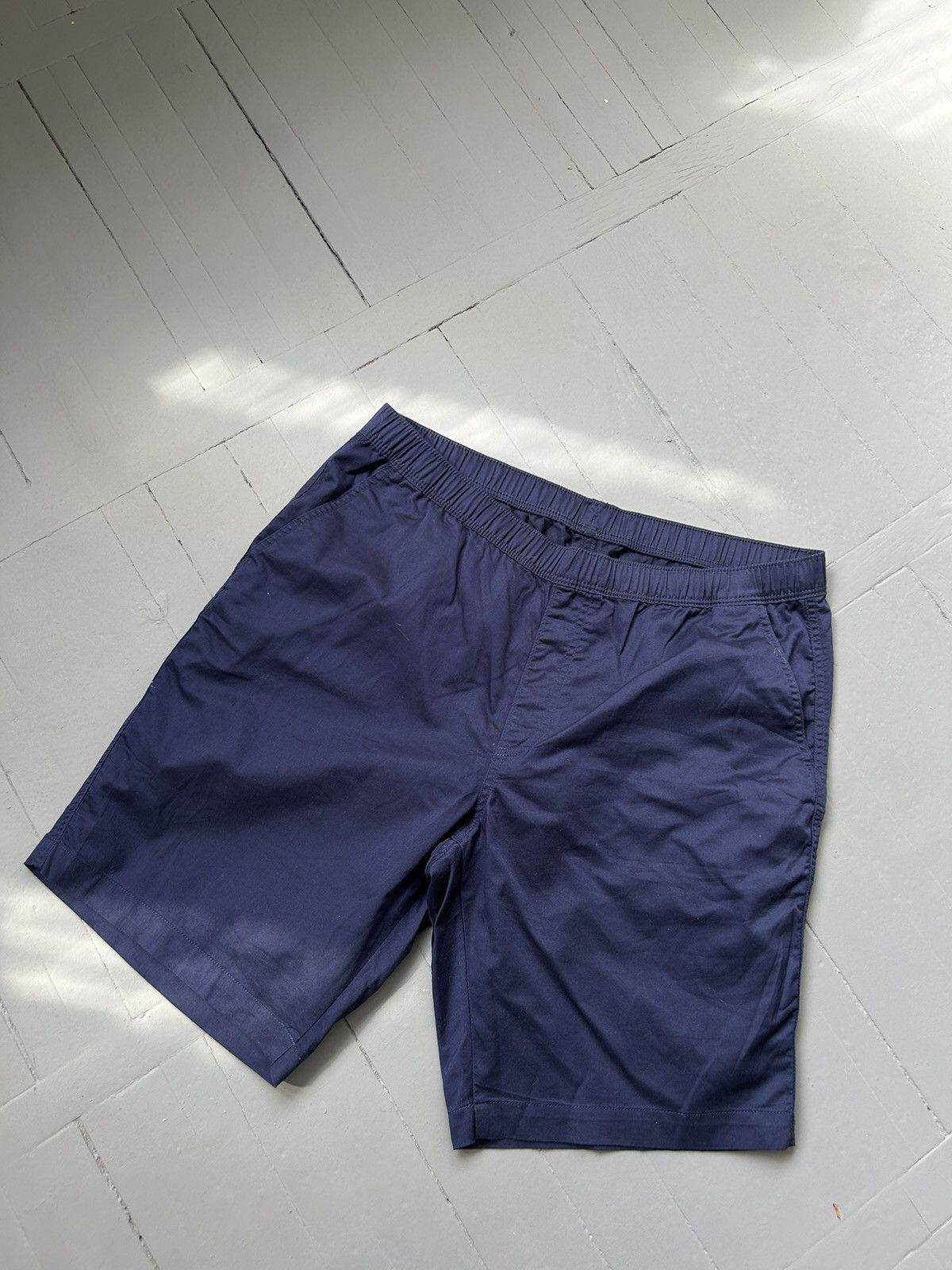 Uniqlo Uniqlo basic shorts Size US 36 / EU 52 - 2 Thumbnail