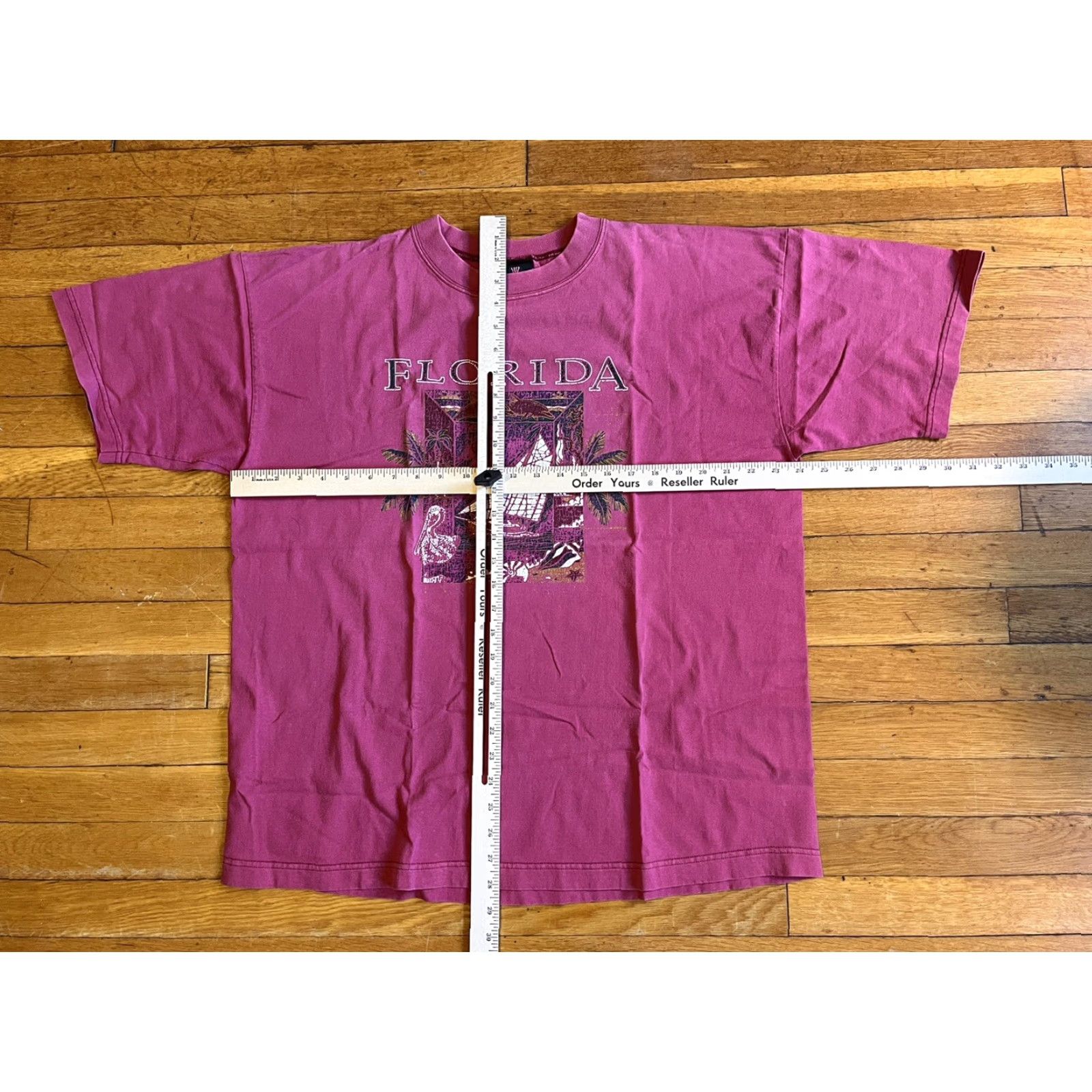 Vintage VINTAGE Florida Shirt Men’s XL Red 90s Graphic Print Logo Cotton Jersey Short Sleeve Crew Neck USA Varsity Excellence Men’s T-Shirt Size US XL / EU 56 / 4 - 7 Thumbnail