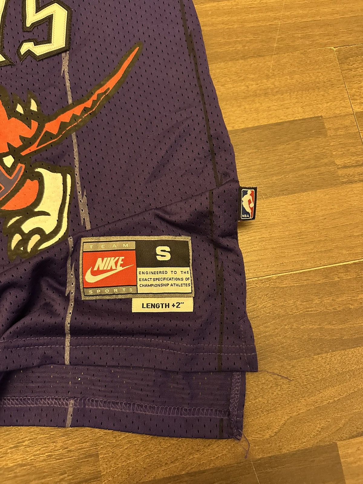 Nike Raptors Jersey Size US M / EU 48-50 / 2 - 2 Thumbnail