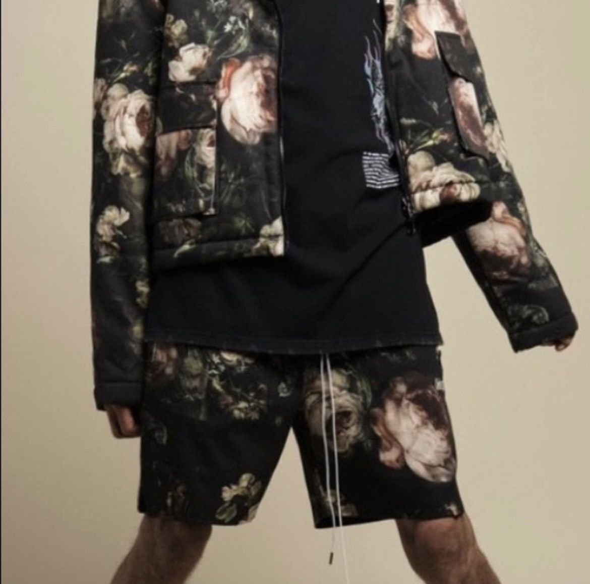 Civil Regime × Designer CIVIL REGIME FLORAL CROPPED PUFFER JACKET IN FLORAL PRINT Size US L / EU 52-54 / 3 - 5 Thumbnail